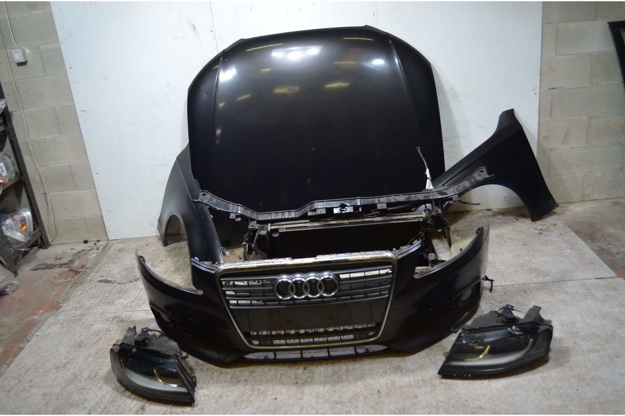 Musata anteriore completa Audi A4 8K benzina Dal 2007 al 2013 Cod OE 8K0823029D escluso fari e calandra radiatori  1741875281925