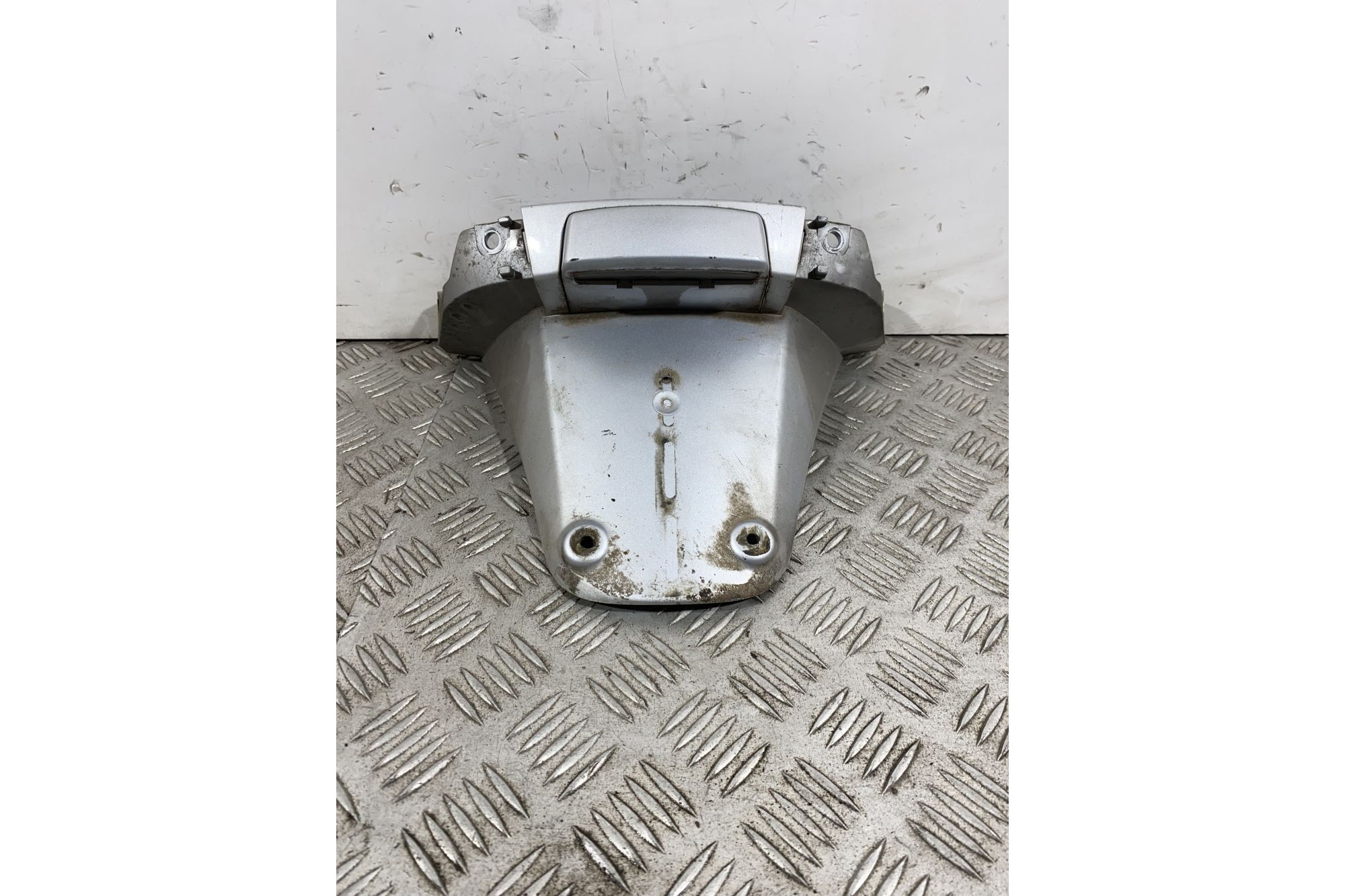 Carena Portatarga Posteriore Piaggio Vespa LX 125 / 150 Dal 2012 al 2013  1741881933757