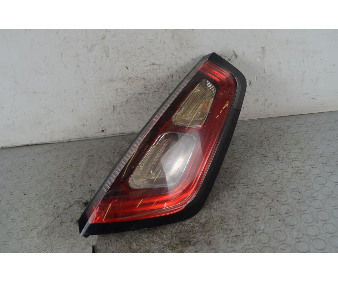Fanale Stop Posteriore DX Fiat Punto EVO Dal 2009 al 2012 Cod 51927096 1741939444136 Fanale Stop Posteriore DX Fiat Punto EVO Dal 2009 al 2012 Cod 51927096 1741939444136