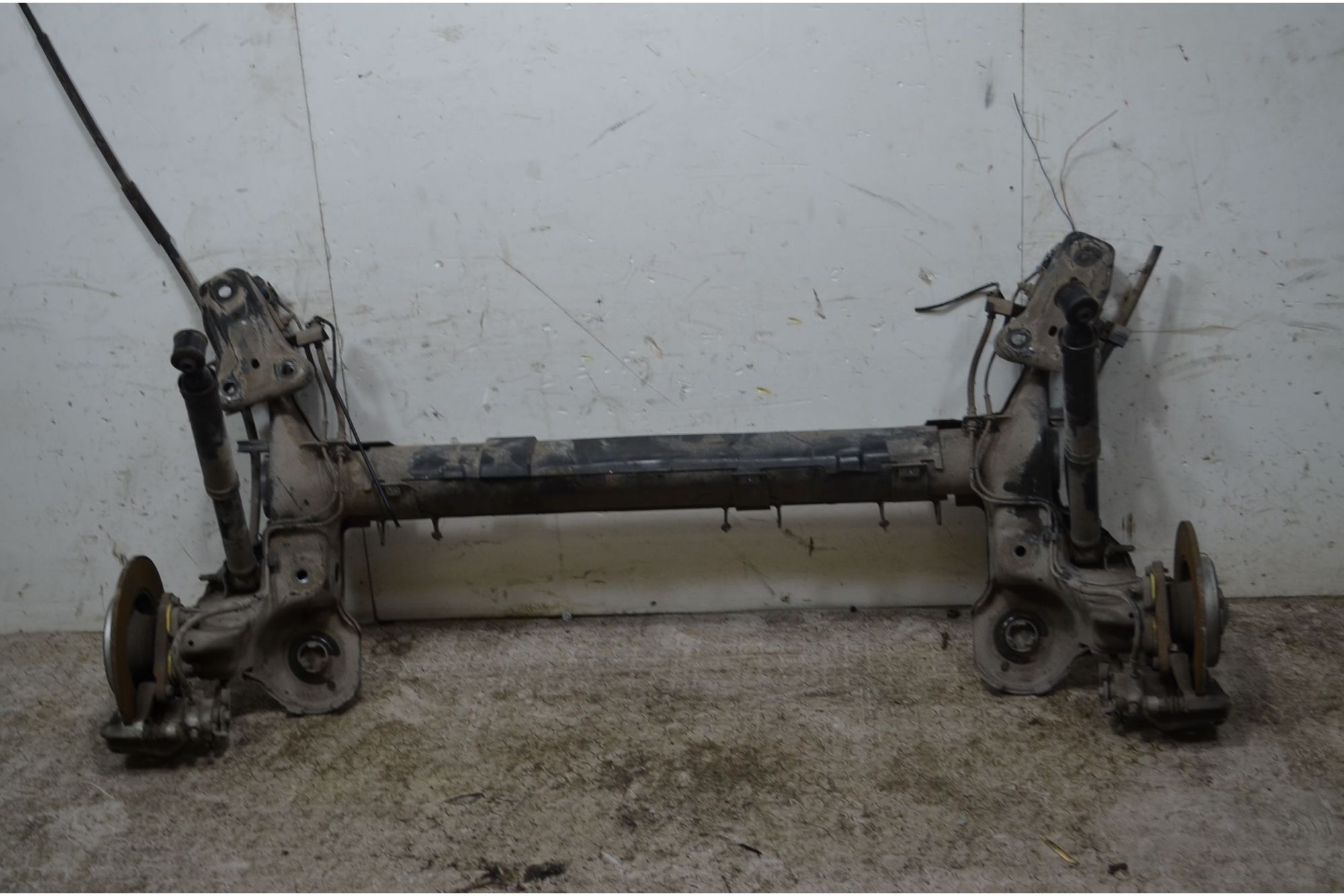 Ponte posteriore completo Peugeot 2008 Dal 2016 al 2020 Cod OE 1607197380  1741941553680