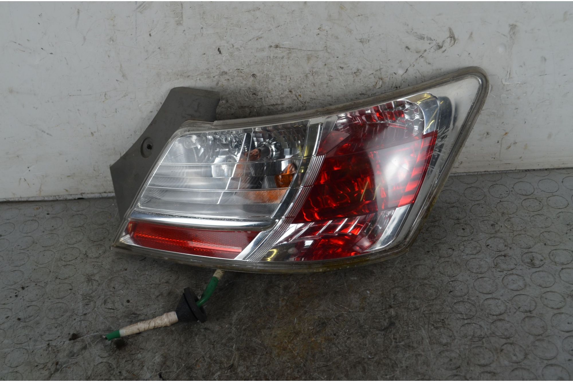 Fanale Stop Posteriore DX Daihatsu Materia Dal 2006 al 2016 Cod 81550B1070  1741944403579