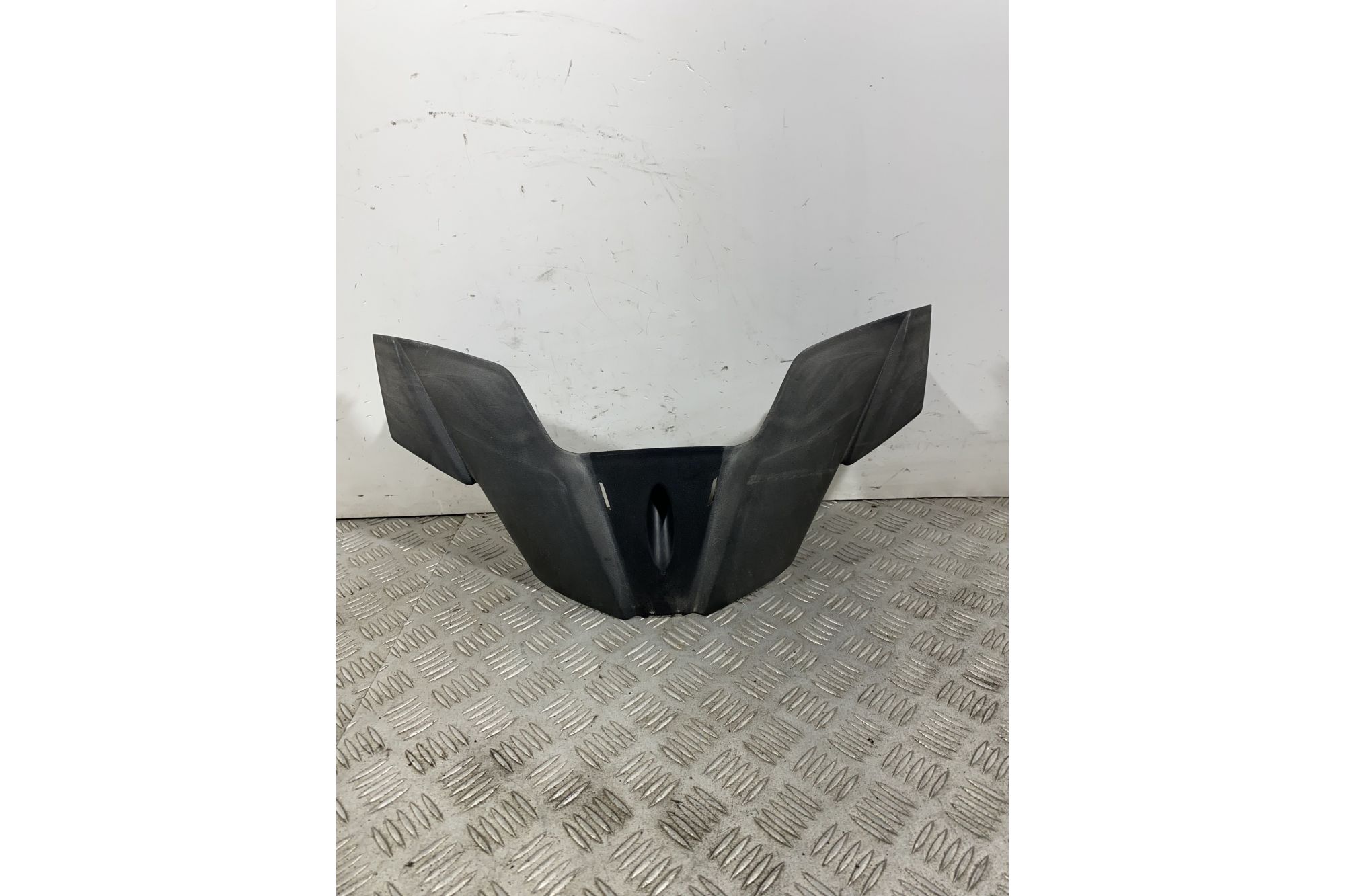 Carena Coprimanubrio Inferiore Qooder Quadro3 Dal 2015 Al 2018  1741948930149