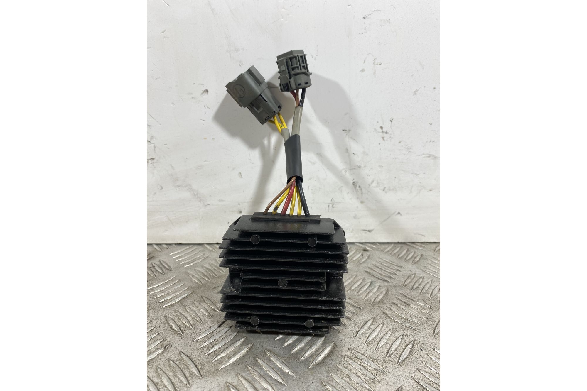 Regolatore Di Tensione Qooder Quadro3 Dal 2015 Al 2018 COD REG-59VS  1741951029601