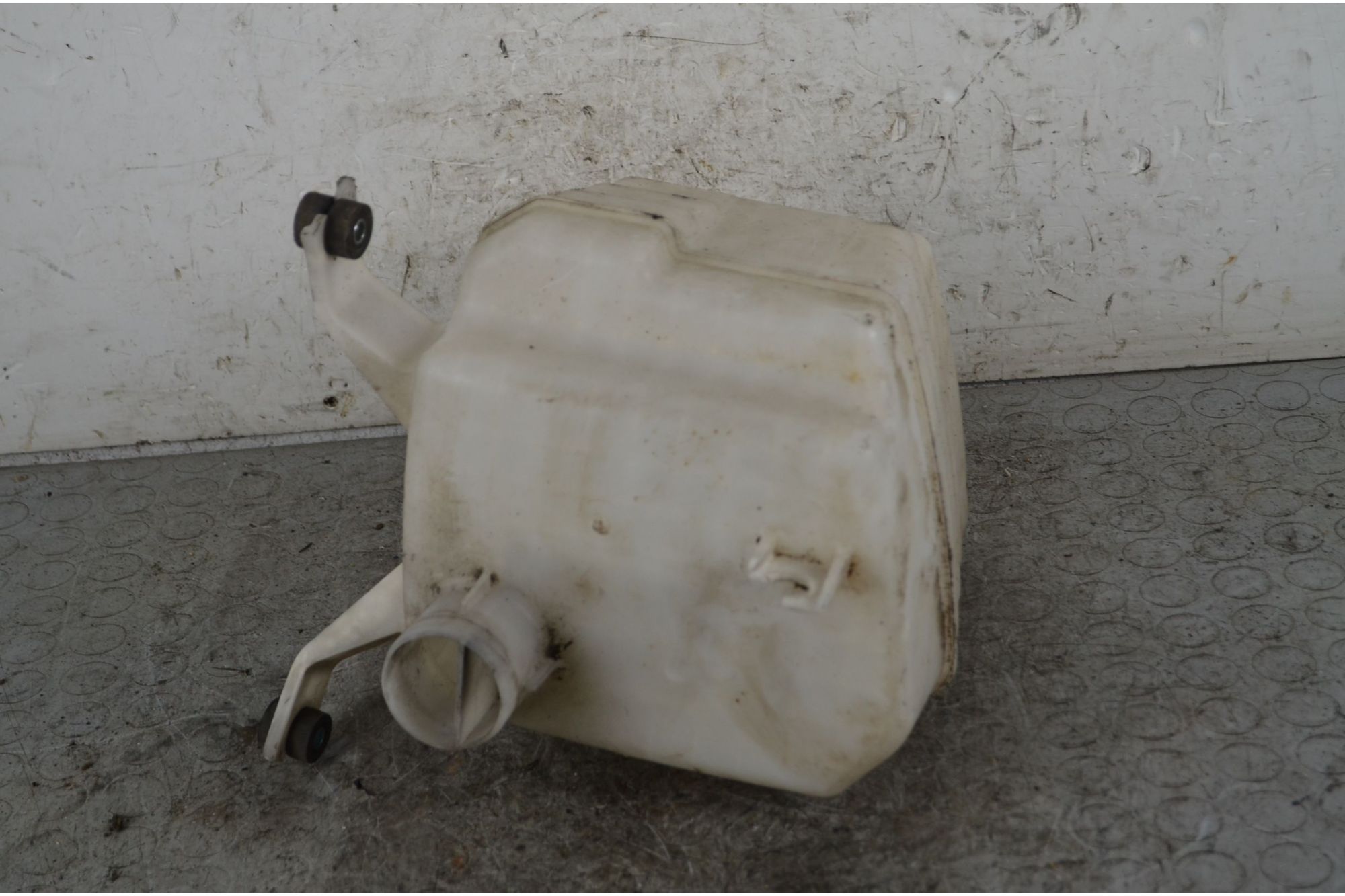 Vaschetta acqua tergicristalli Toyota Prius Dal 2004 al 2006 Cod 17893-21030  1742200942962