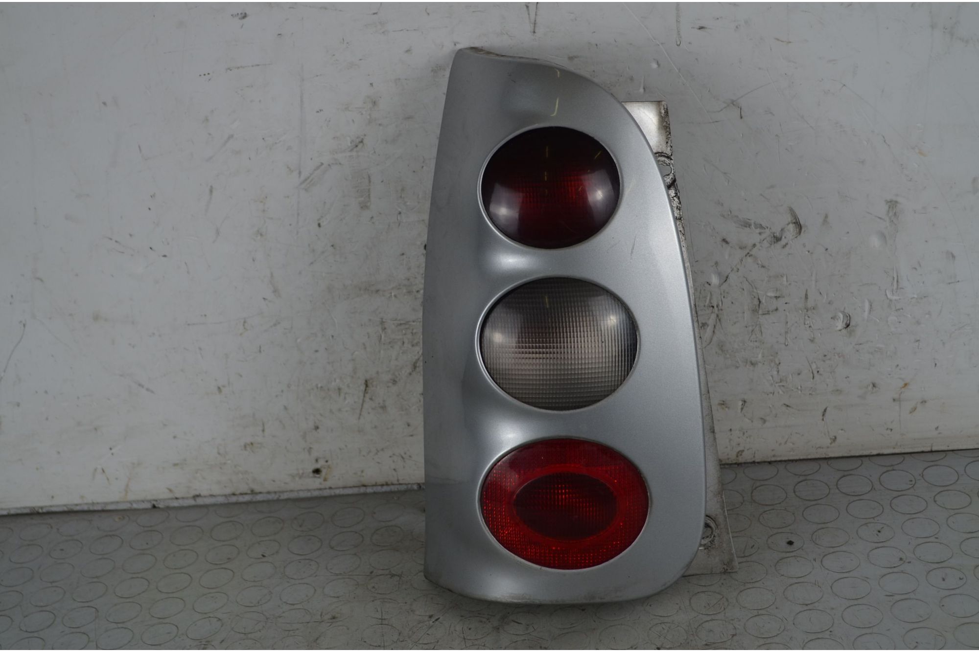 Fanale Stop Posteriore SX Smart ForTwo W450 Dal 1998 al 2007 Cod Q0012860V001000000  1742372956439