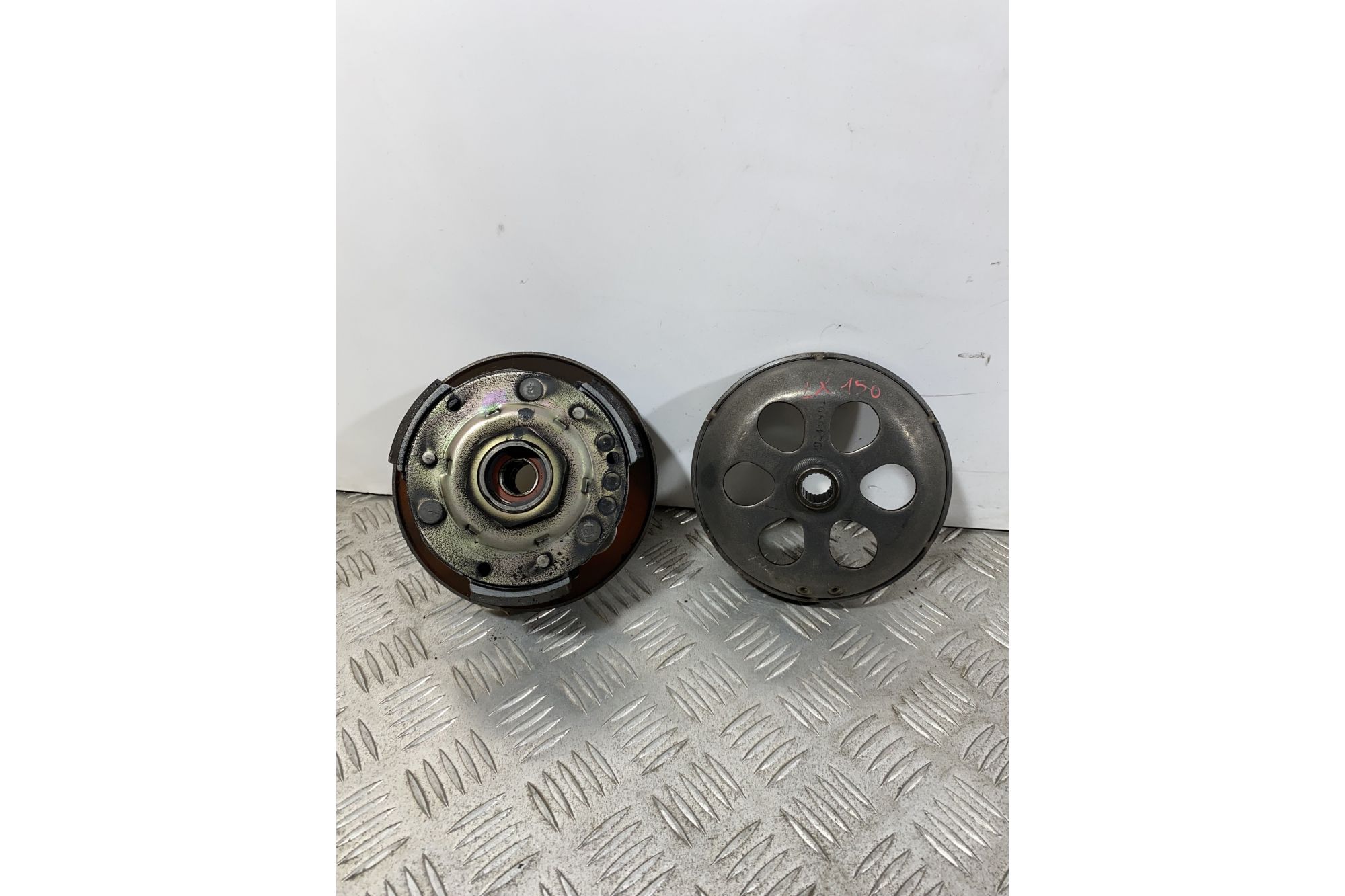 Campana Frizione Piaggio Vespa LX 150 Dal 2009 al 2012  1742378597674