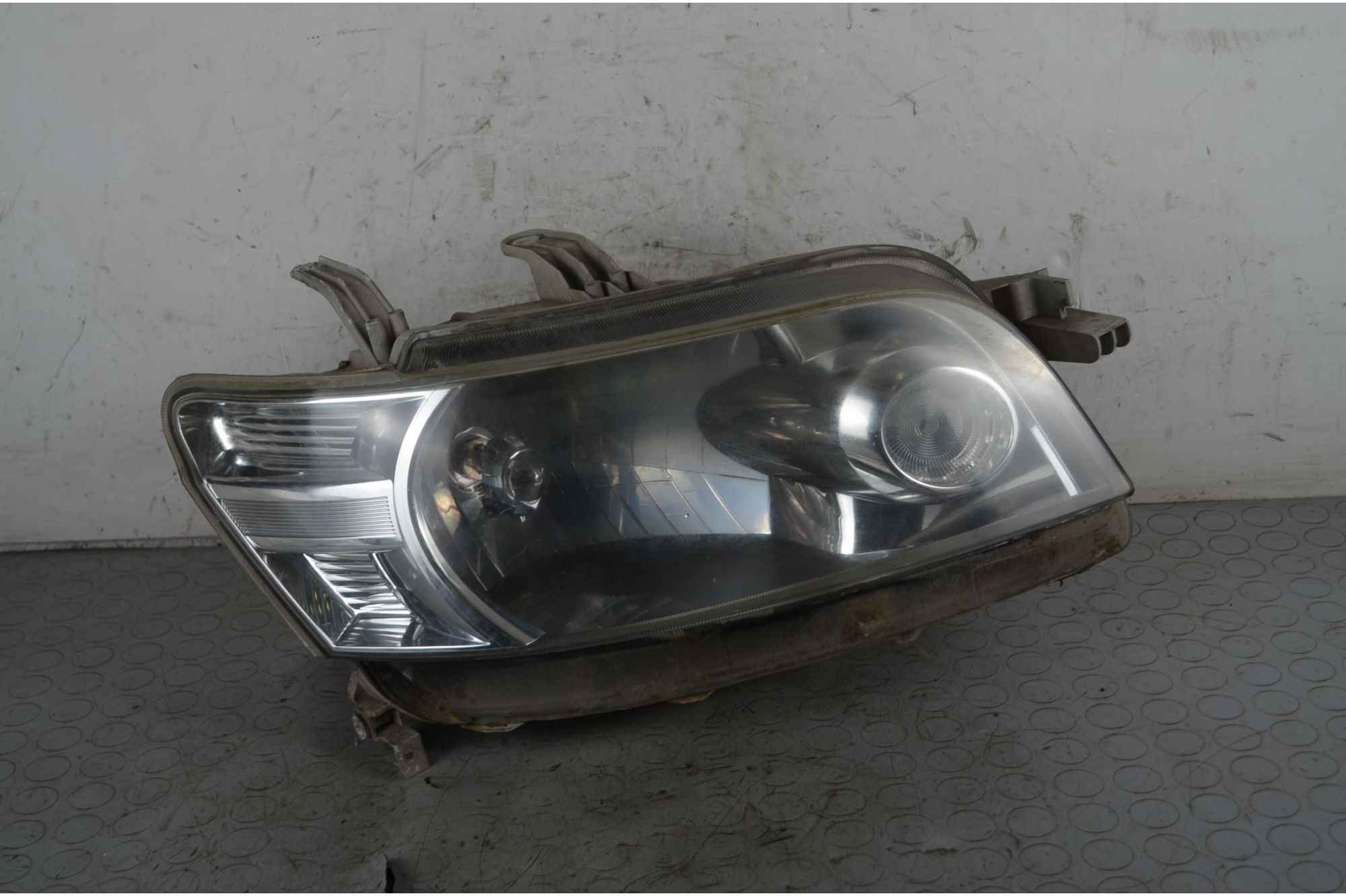 Faro Anteriore DX Daihatsu Materia Dal 2006 al 2016 Dal 81110B1190  1742468754888