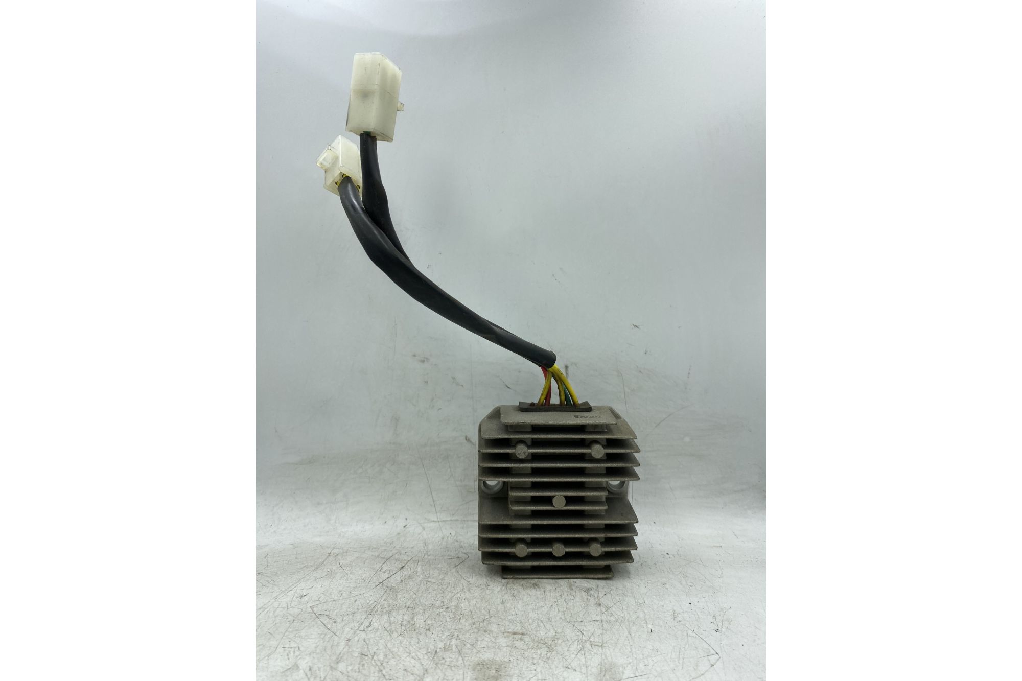 Regolatore Di Tensione Kymco People One 125 Dal 2016 al 2018 COD KY-D411  1742485683949