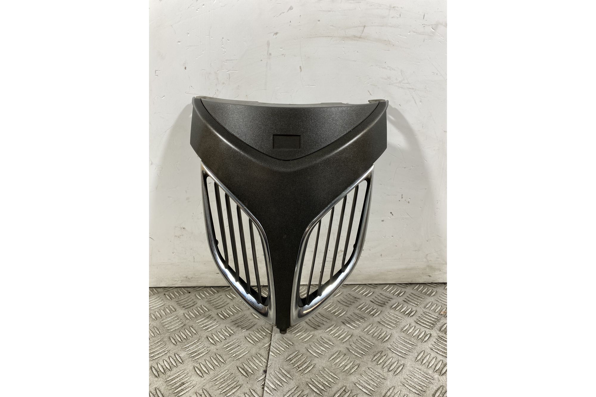 Carena Scudetto Anteriore Aprilia Sportcity 125 / 200 / 300 dal 2004 al 2008  1742548204371