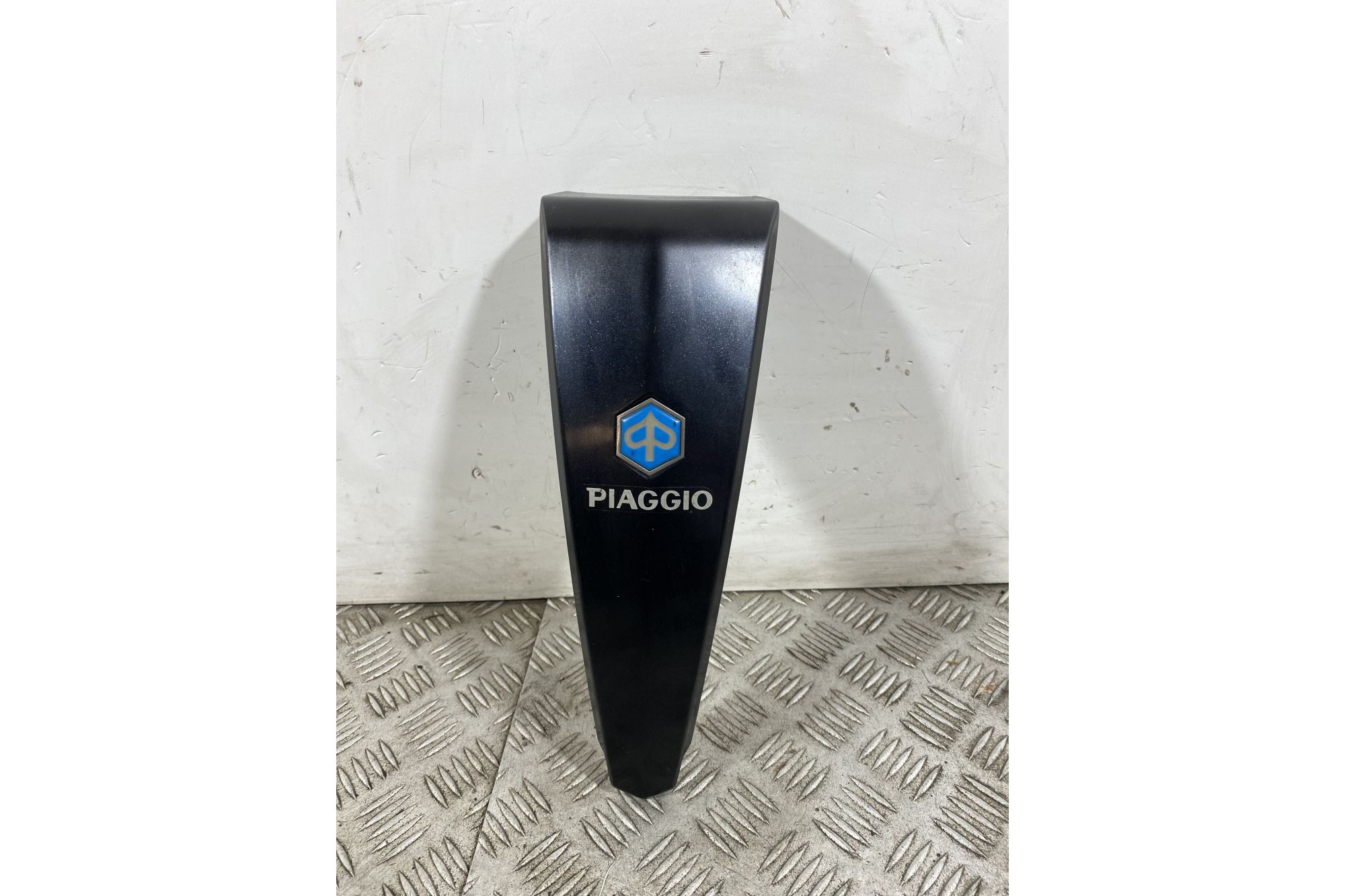Carena Scudetto Anteriore Piaggio Liberty 125 / 150 RST Dal 2003 al 2013  1742803737217