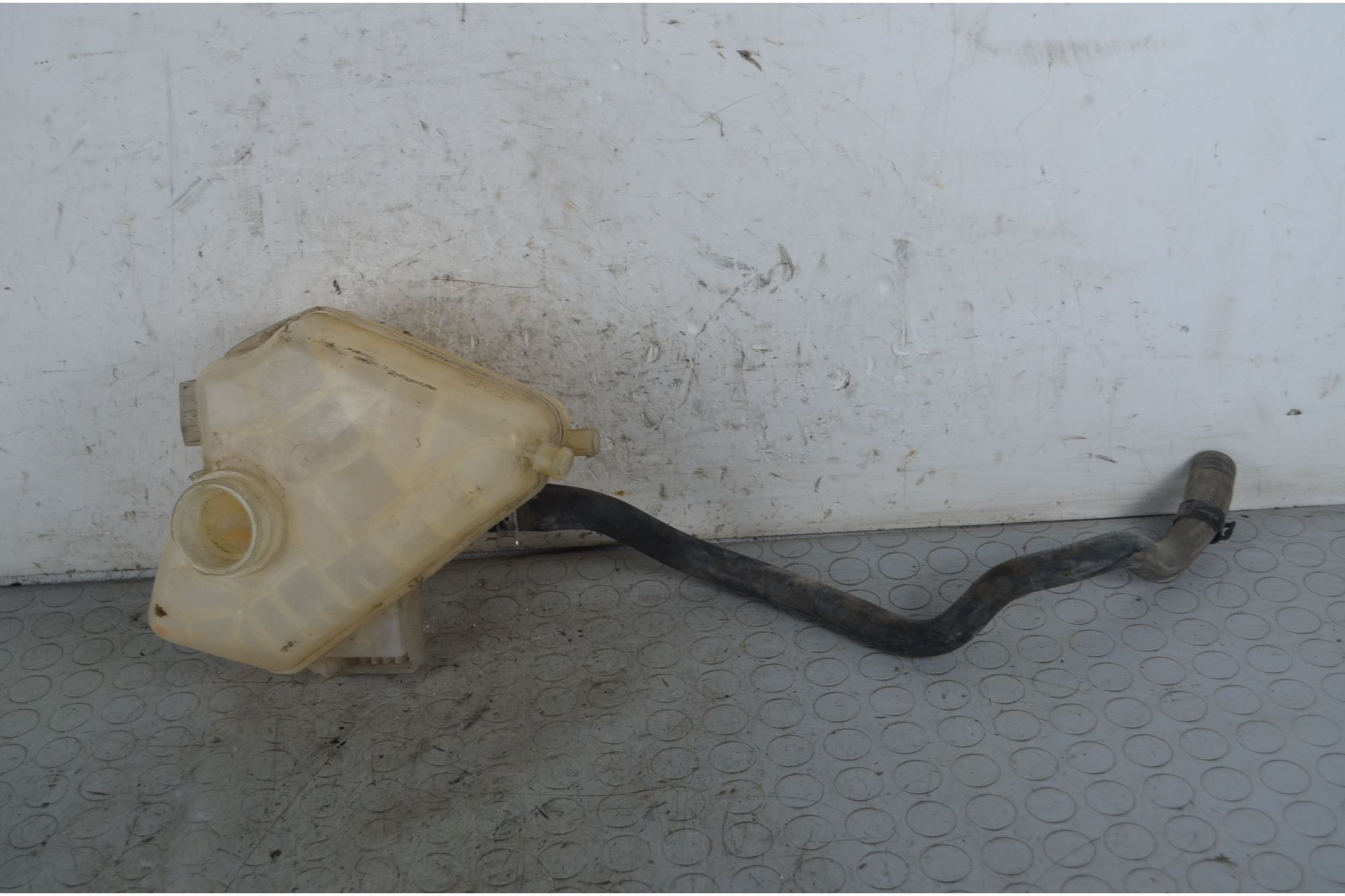 Vaschetta acqua radiatore Ford Fiesta VI Dal 2008 al 2013 Cod 8V21-8KZ18  1742808950406