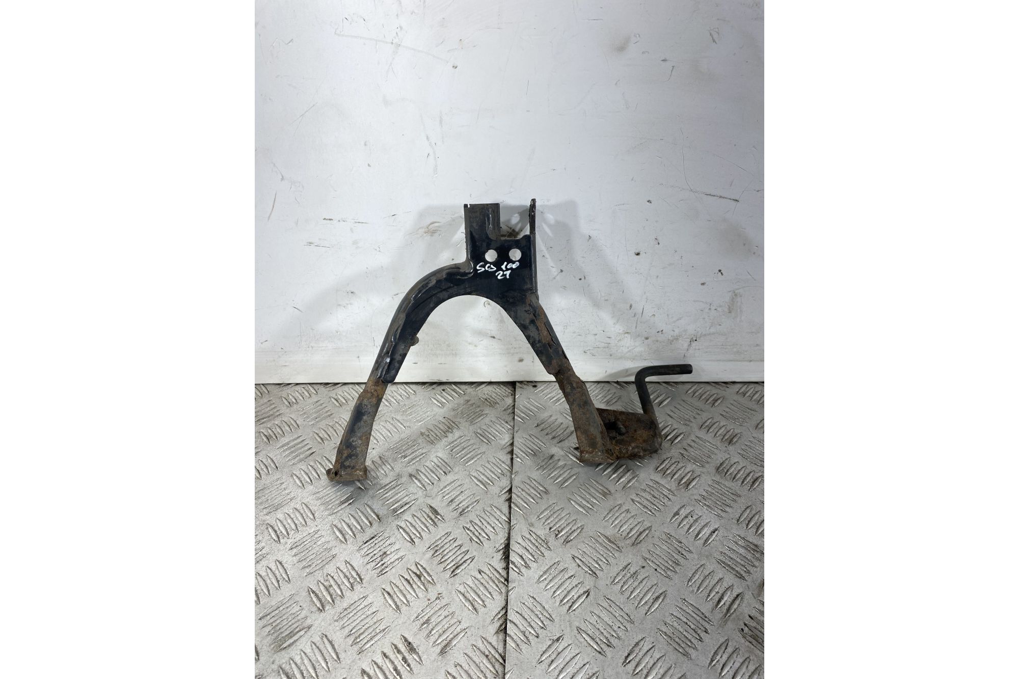 Cavalletto Centrale Aprilia Scarabeo 100 2T dal 1999 al 2002  1742827102329
