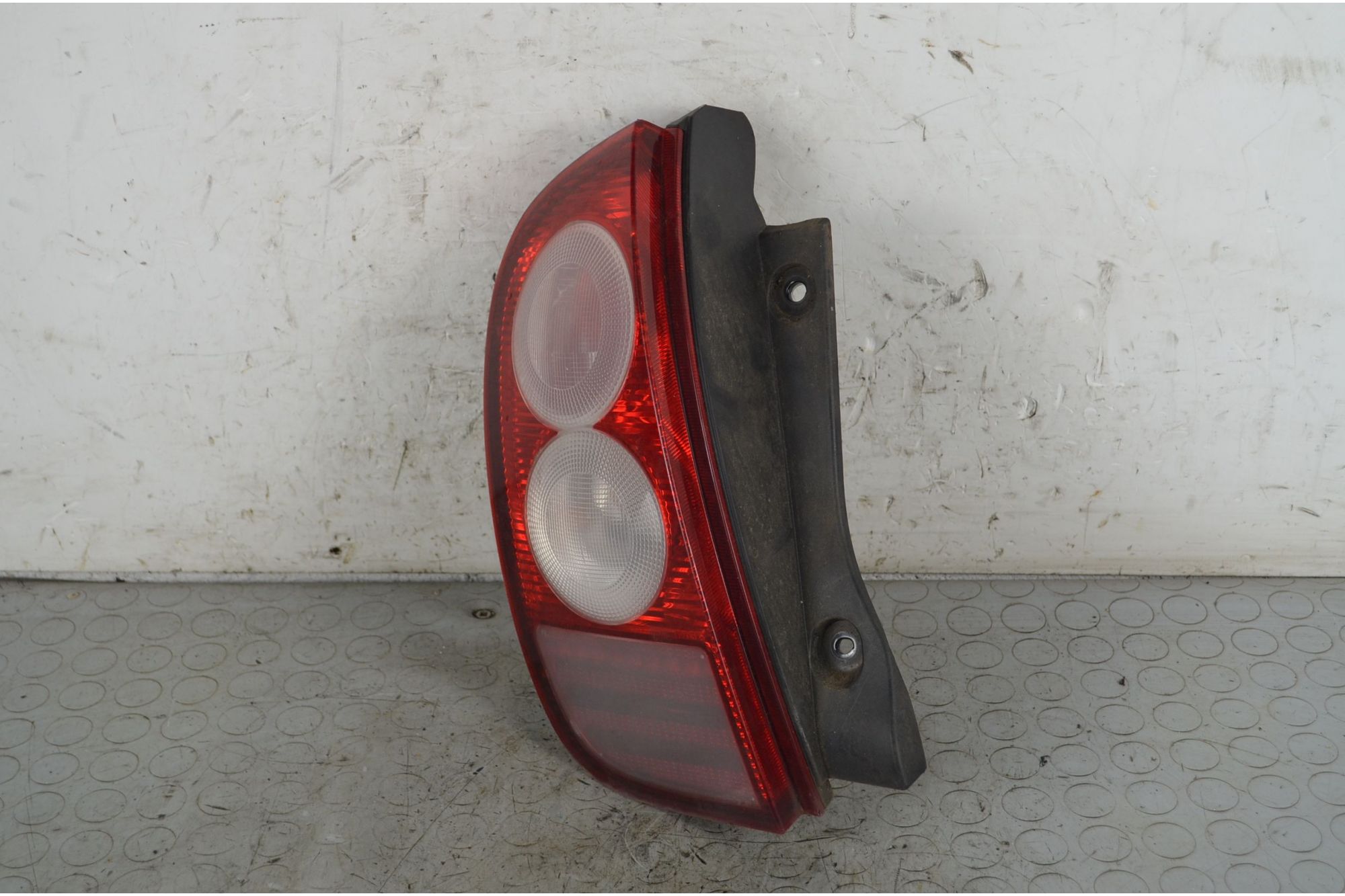 Fanale stop posteriore SX Nissan Micra K12 Dal 2002 al 2006 Cod 26555AX720  1742893503808