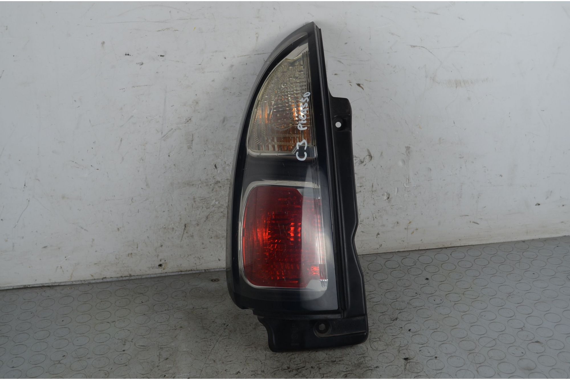 Fanale Stop Posteriore SX Citroen C3 Picasso Dal 2008 al 2017 Cod 6350GL  1742974497286