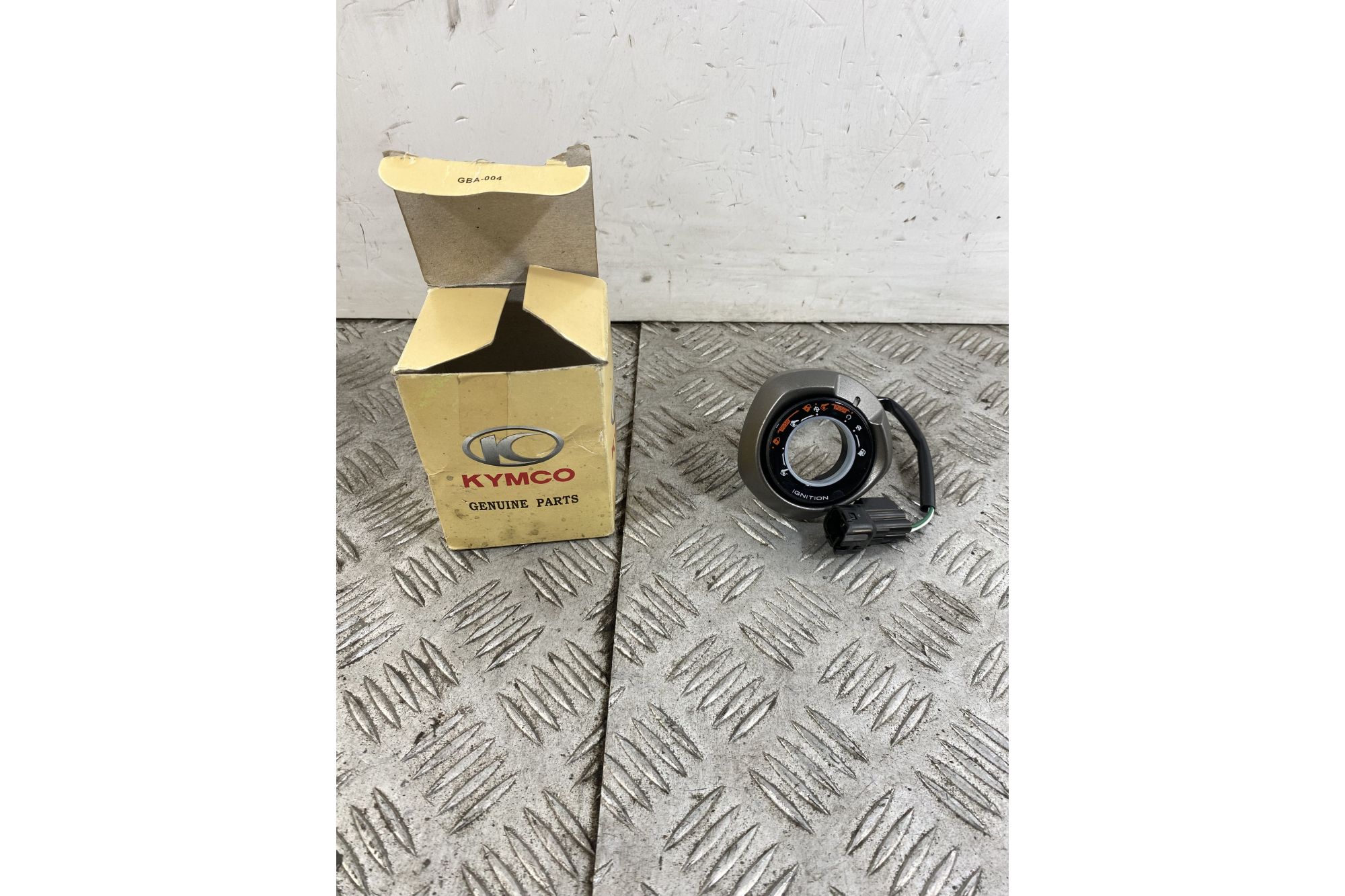 Cornice Antenna Blocchetto Chiave Kymco DTX 360 Dal 2022 al 2025  1743000114757