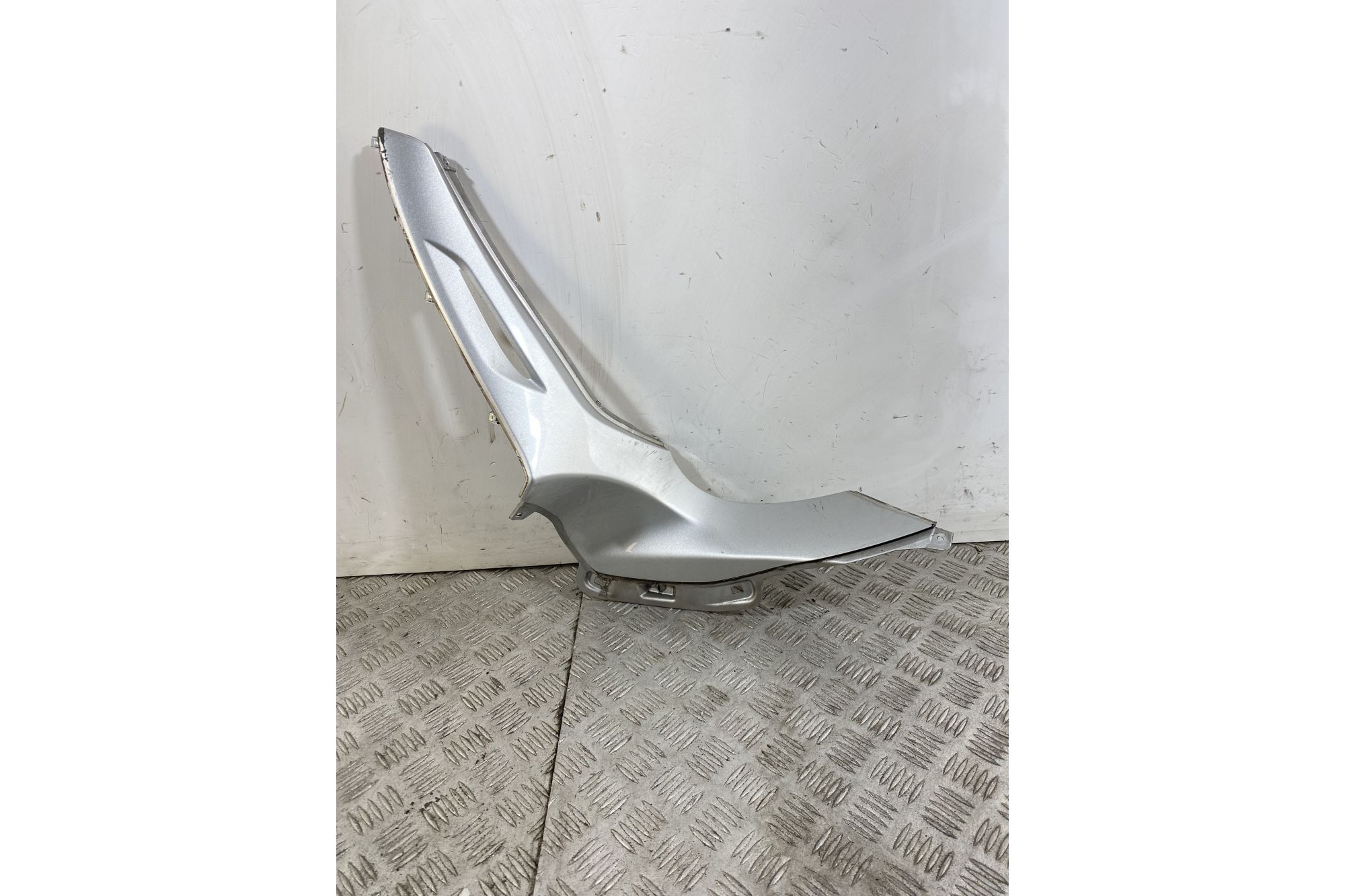 Carena Deflettore Anteriore Sinistro Sx Piaggio Beverly 300 dal 2011 al 2018  1743002325557