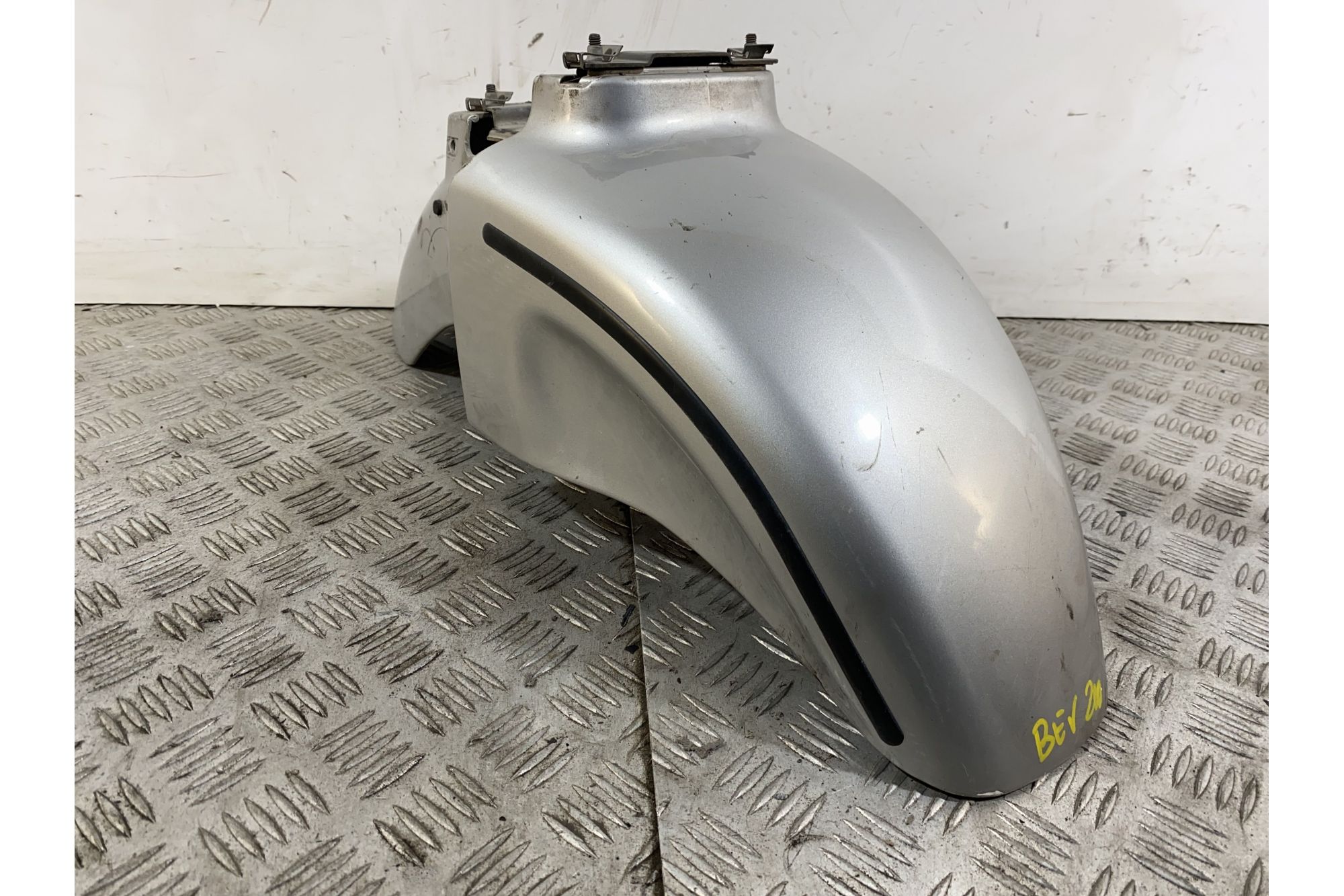 Carena Parafango Anteriore Piaggio Beverly 200 dal 2001 al 2010  1743149996054