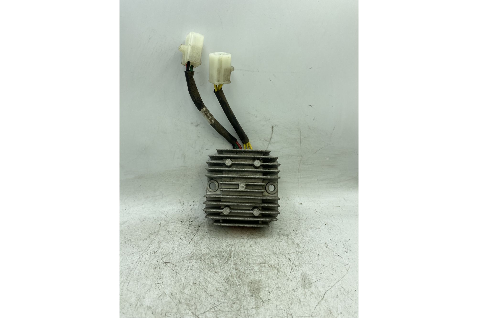 Regolatore Di Tensione Kymco Yup 250 Dal 2002 Al 2005 COD SH532-12  1743155741907