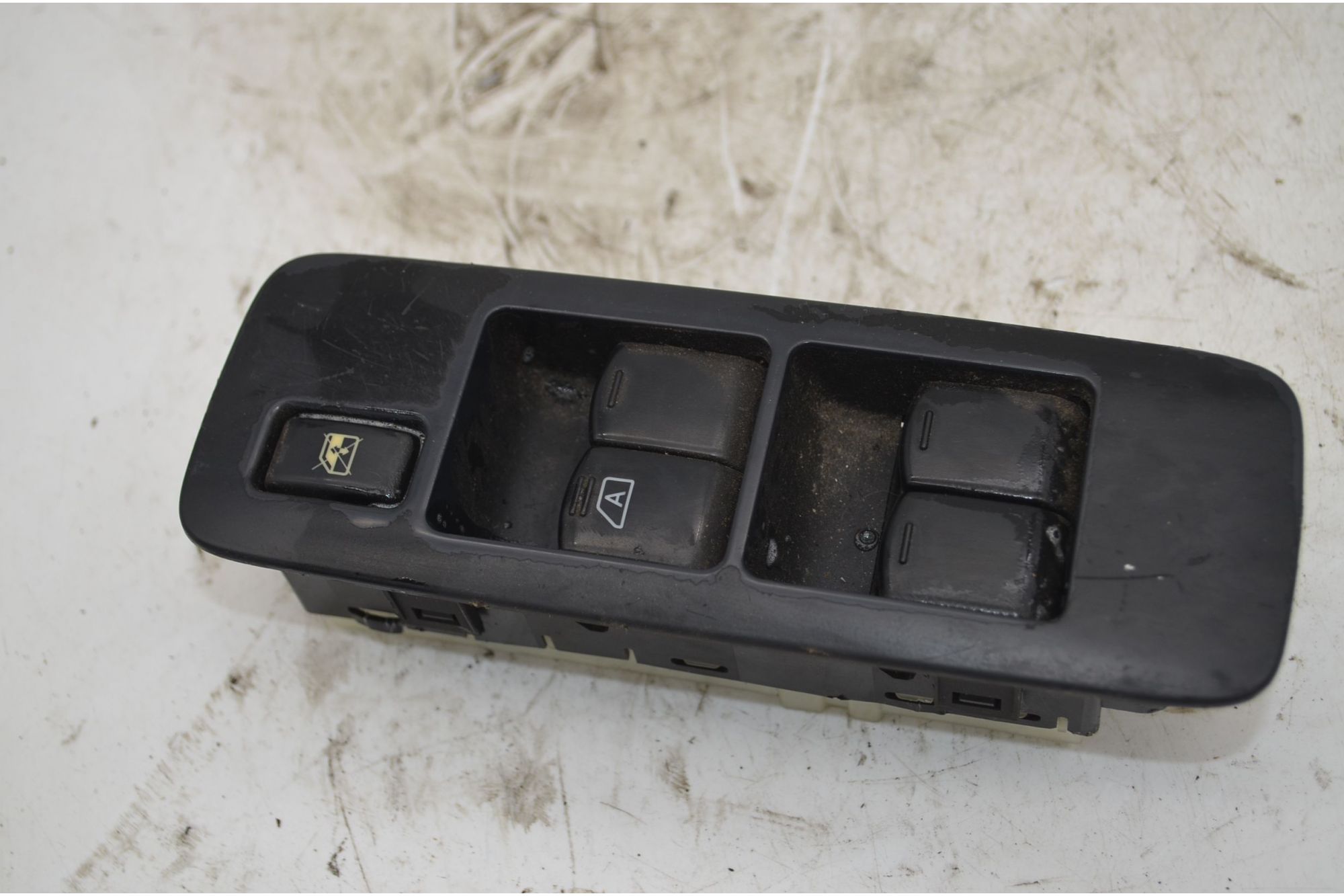 Pulsantiera Alzacristalli Anteriore SX Nissan Qashqai J10  Dal 2006 al 2010 Cod 25401JD003  1743490695491
