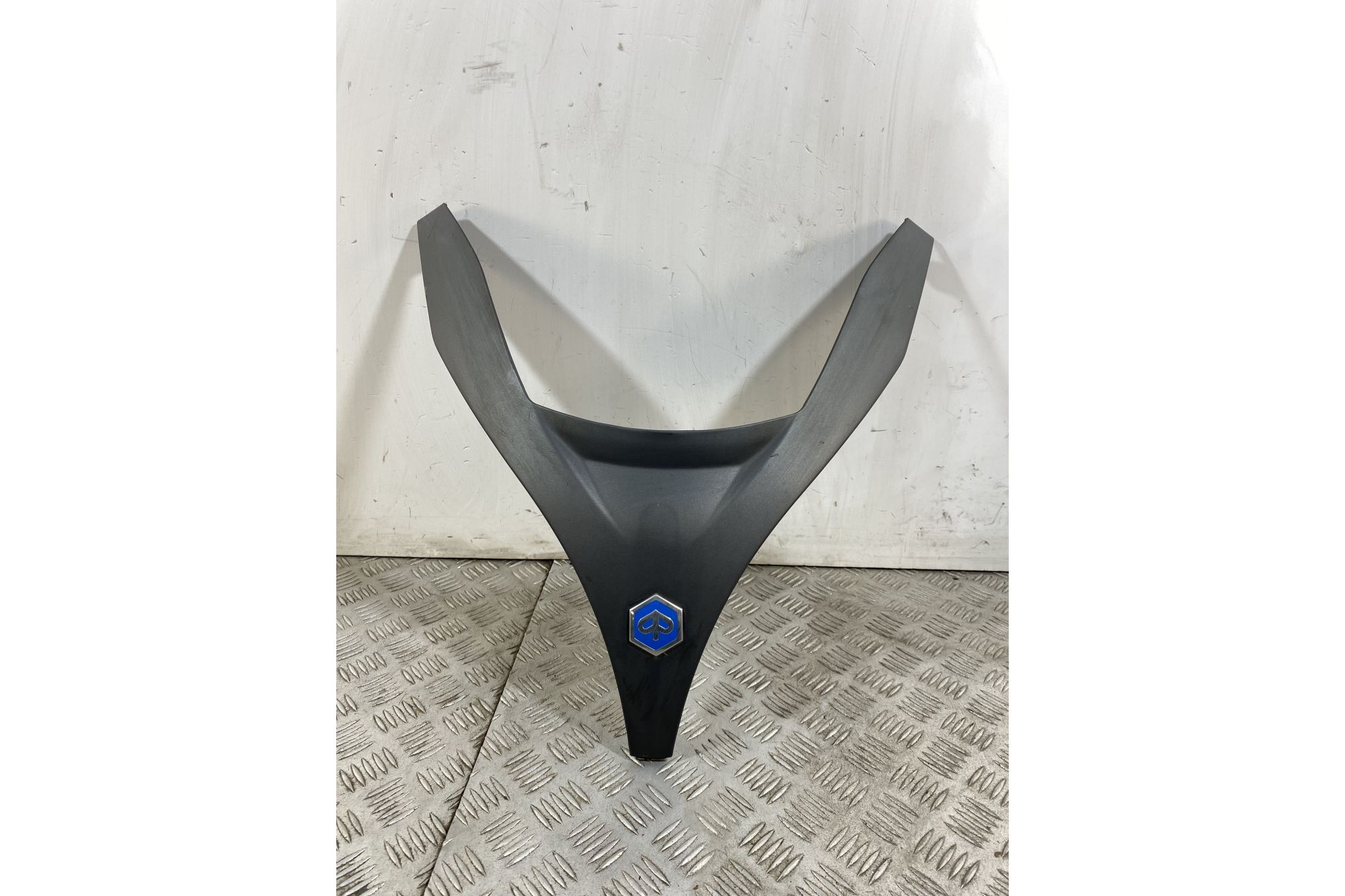 Carena Scudetto Anteriore Piaggio MP3 125 / 250 / 300 / 400 / 500 dal 2009 al 2016  1743492425591