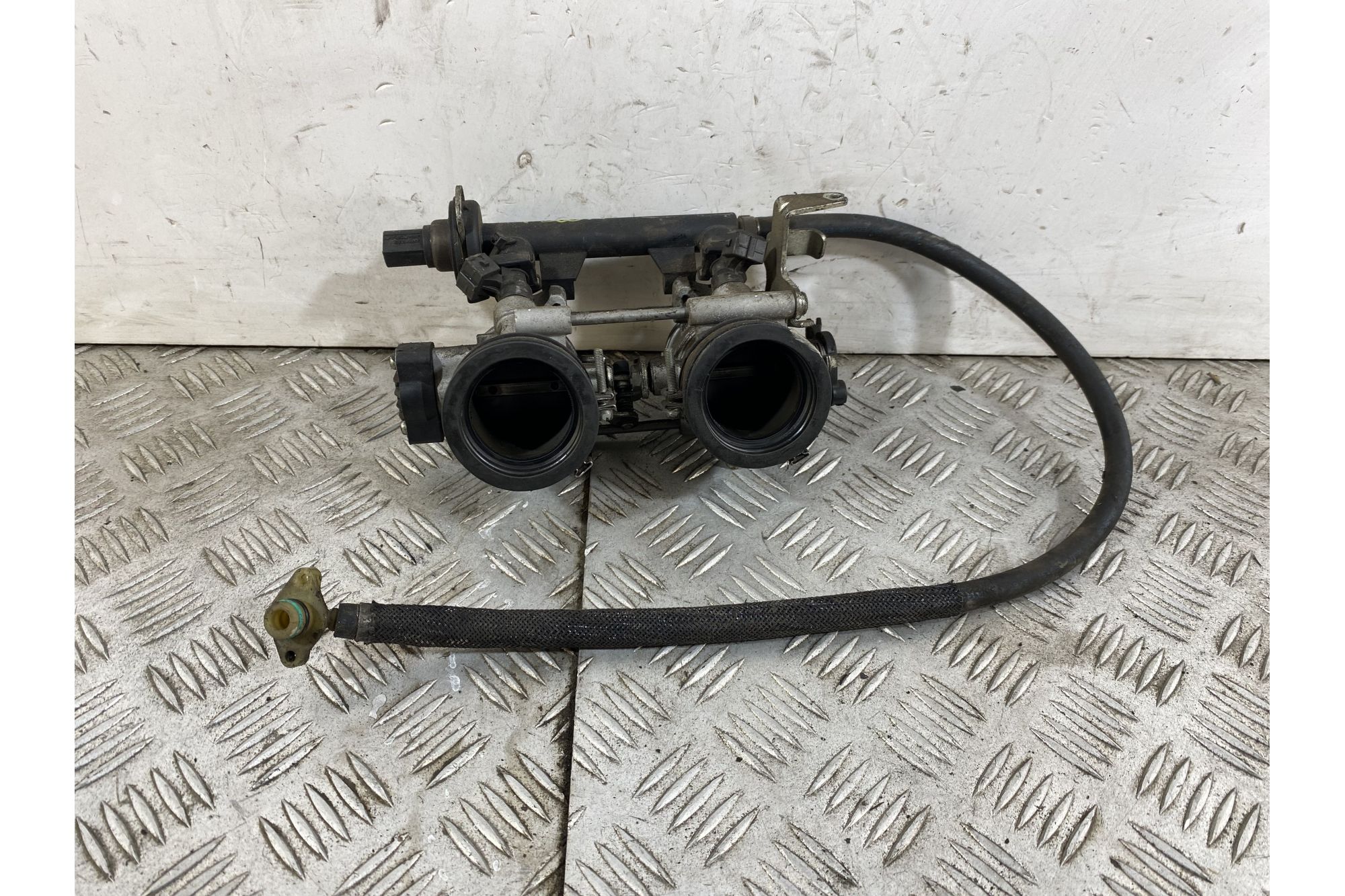 Corpo Farfallato BMW F800 R Dal 2009 Al 2011  1743502365374