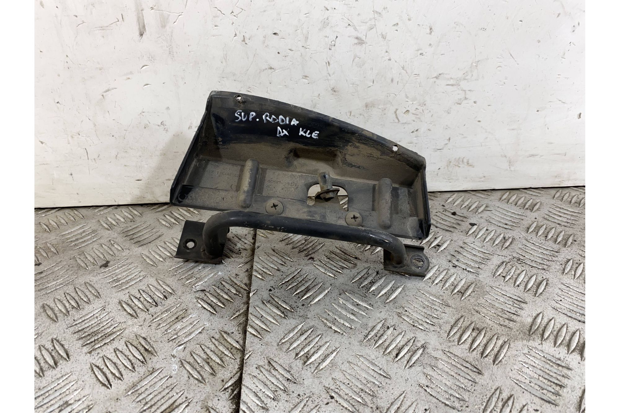 Staffa Supporto Radiatore Destro Dx BMW F800 R Dal 2009 Al 2011  1743675120459