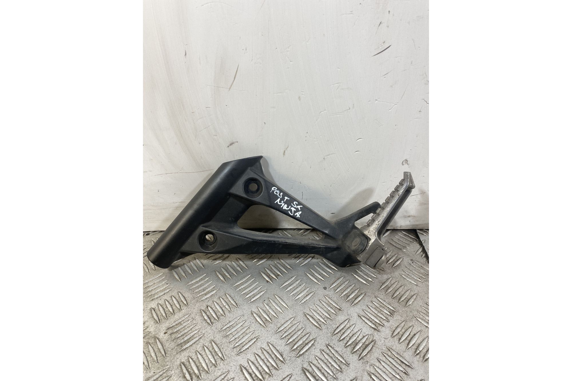 Pedana Poggiapiedi Posteriore Sinistra SX Kawasaki Ninja 250R Dal 2007 Al 2017  1743684292031