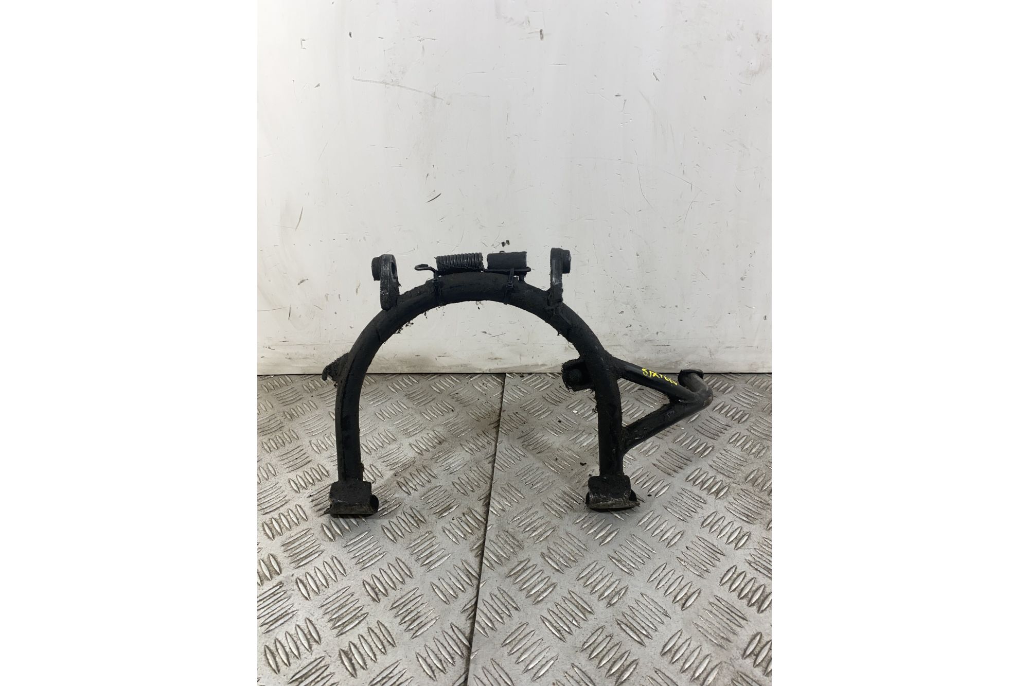 Cavalletto Centrale Suzuki Sixteen 150 Dal 2007 al 2014  1743759191108