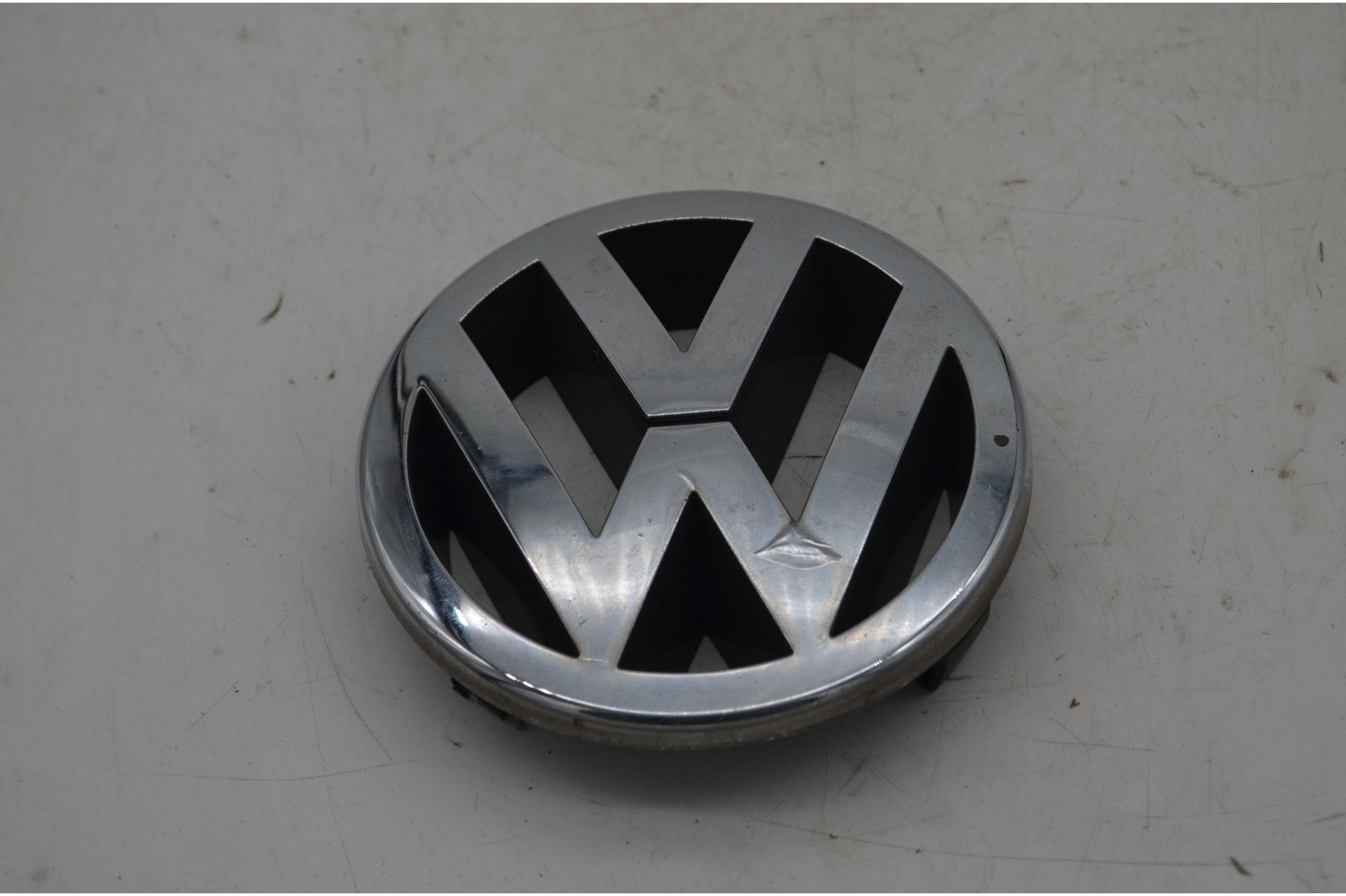 Stemma Volkswagen Volkswagen Golf V Dal 2003 al 2008 Cod 1T0853601  1743762155043