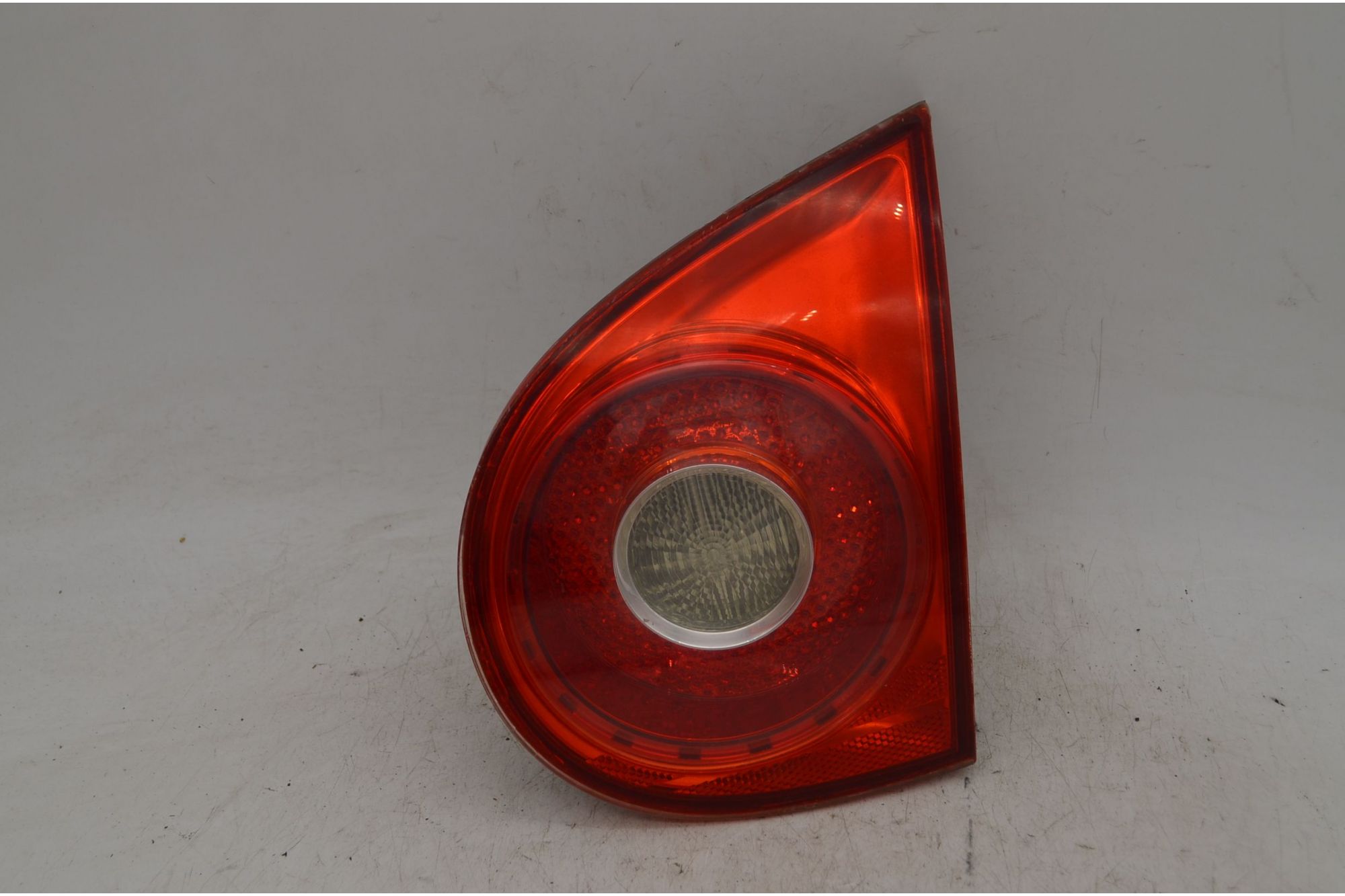 Fanale Stop Posteriore Interno DX Volkswagen Golf V Dal 2003 al 2008 Cod 1K6945094E  1744017249548