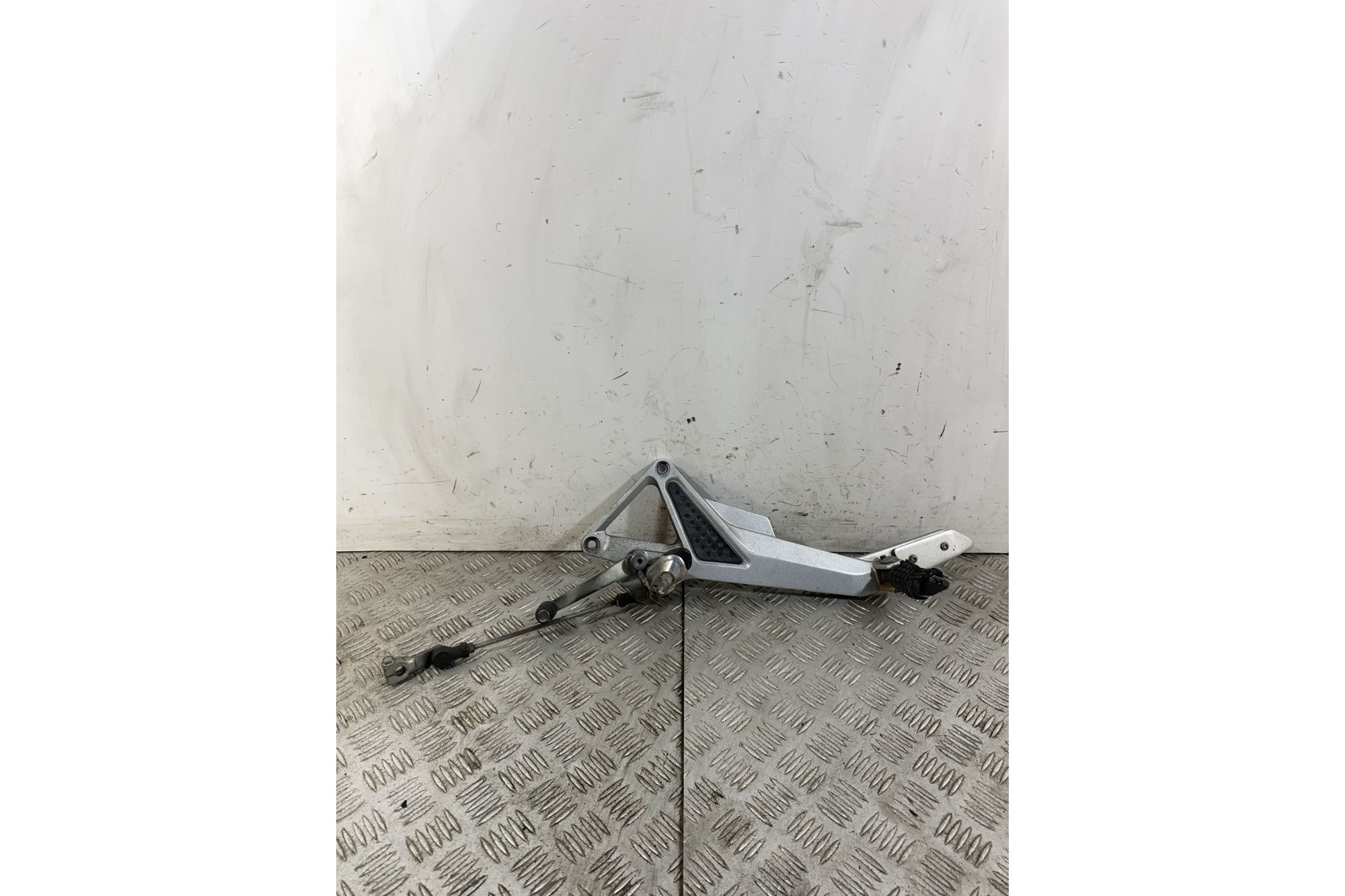 Pedana Poggiapiedi Con Leva Cambio Sinistra SX Honda Hornet 600 Dal 2005 Al 2006  1744034104981