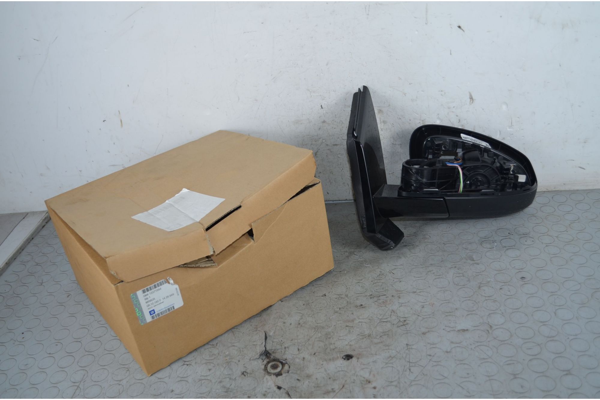 Specchietto retrovisore esterno SX Opel Adam Dal 2012 al 2019 Cod 13371994  1744099418016