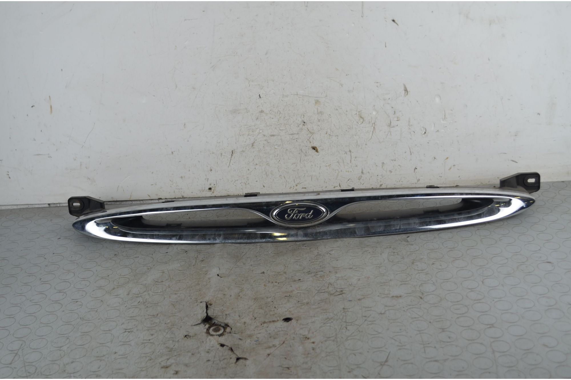 Griglia Anteriore Ford Escort Dal 1995 al 2000 Cod 1058073  1744099013433