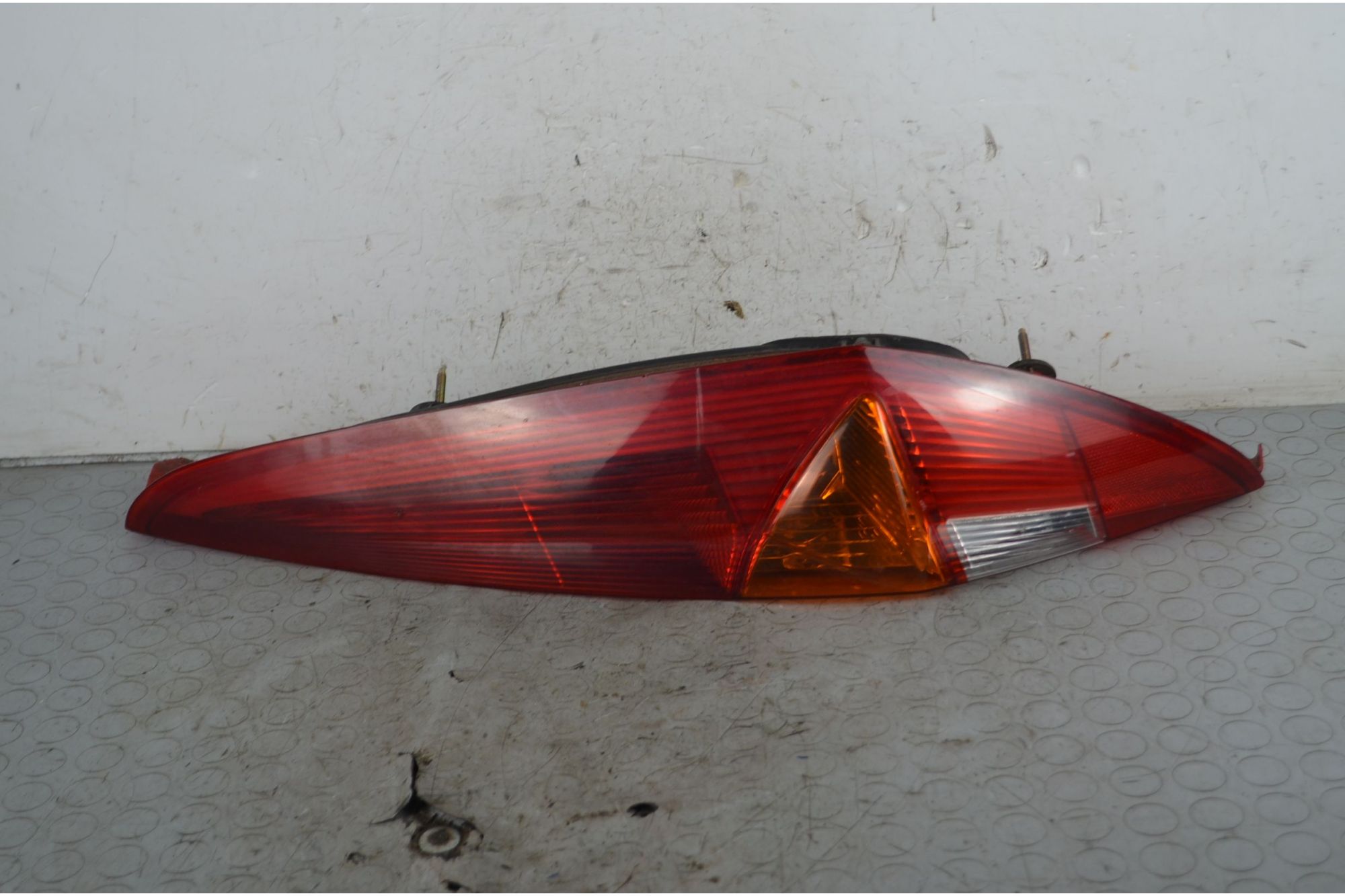 Fanale Stop Posteriore DX Fiat Punto Dal 2003 al 2011 Cod 46794077  1744107135508