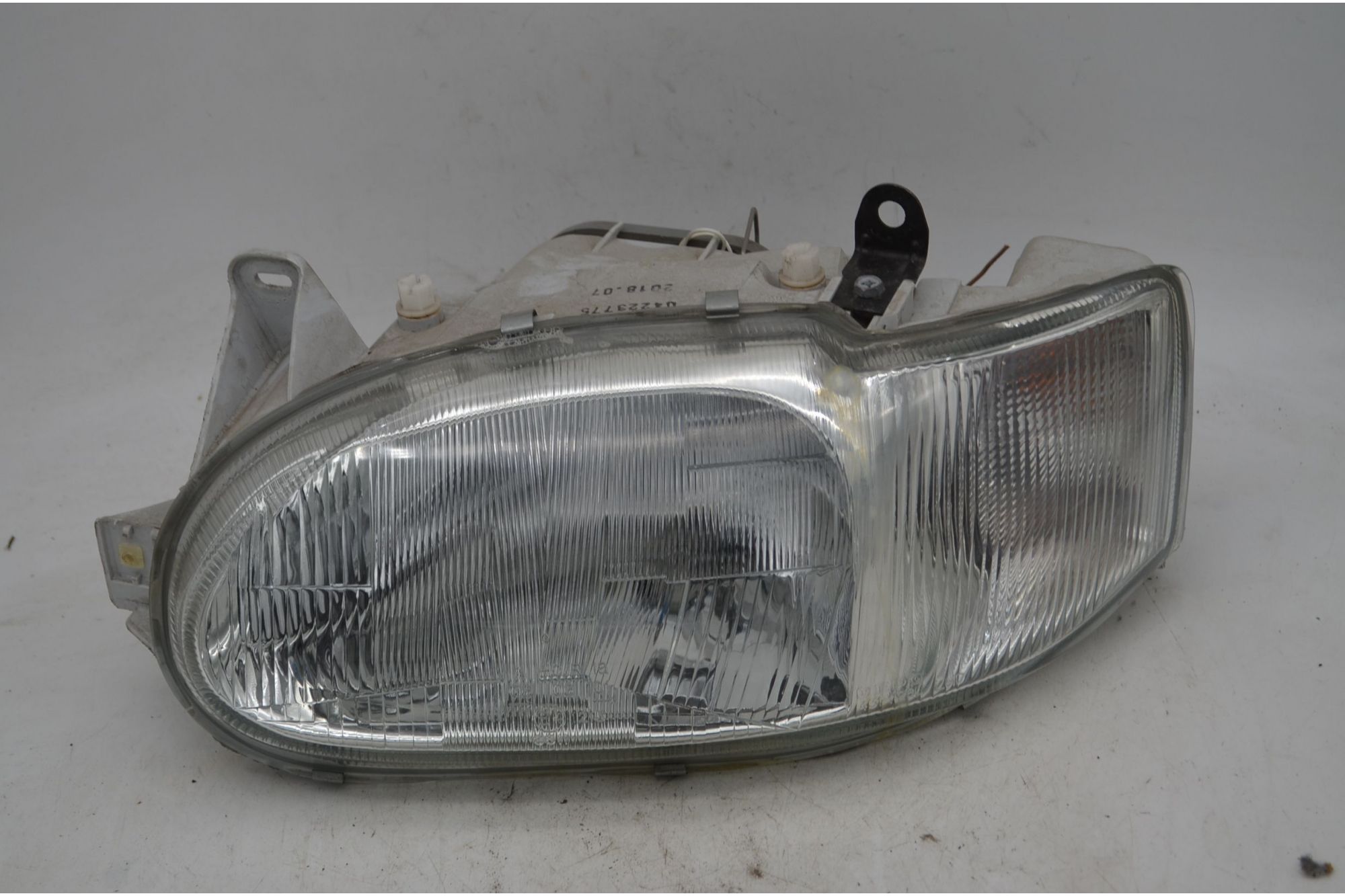 Faro Anteriore SX Ford Escort Dal 1995 al 2000 Cod 1076561  1744117256019