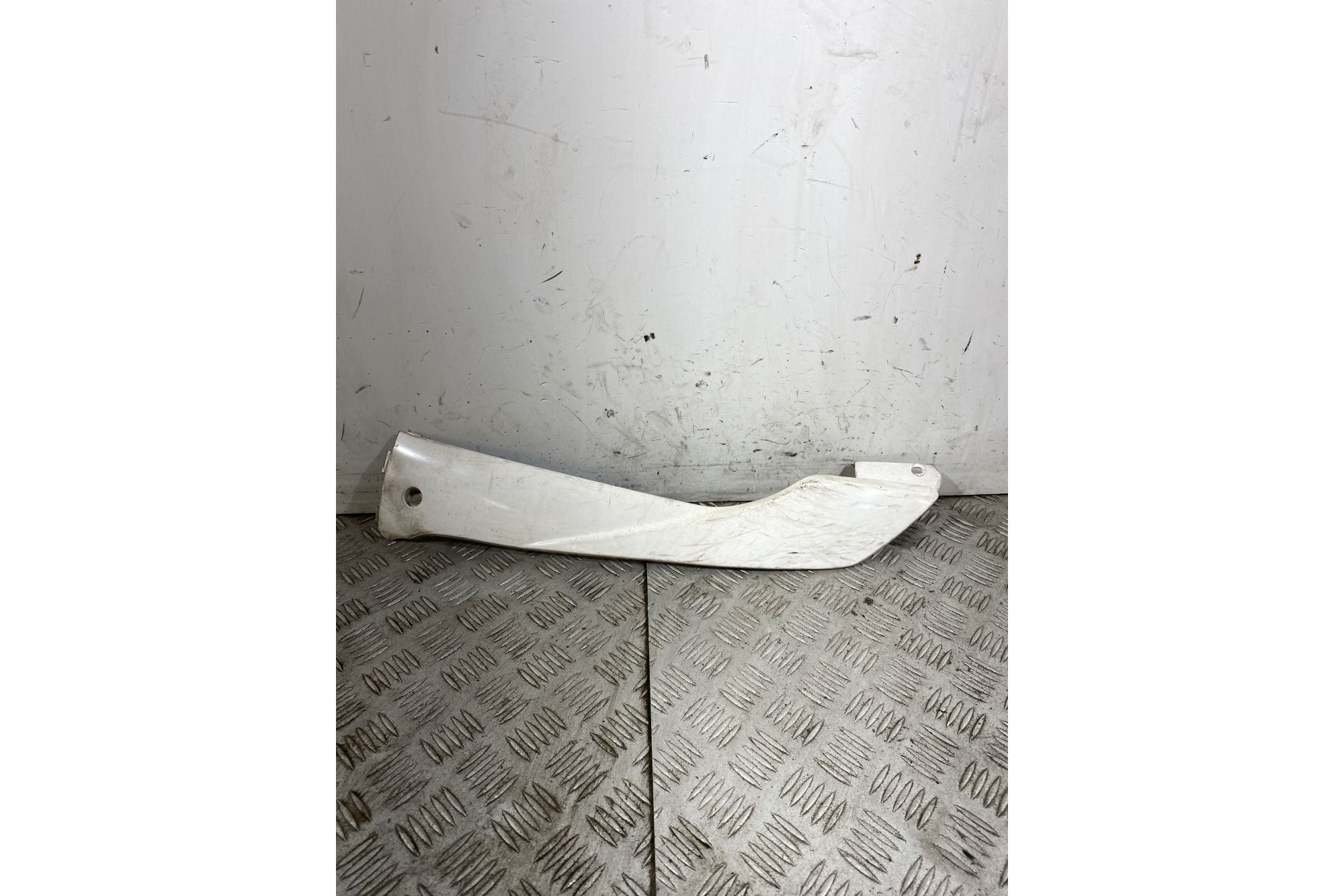 Carena Sotto Pedana Sinistro SX Peugeot Tweet 125 / 150 Dal 2010 al 2017  1744189960067