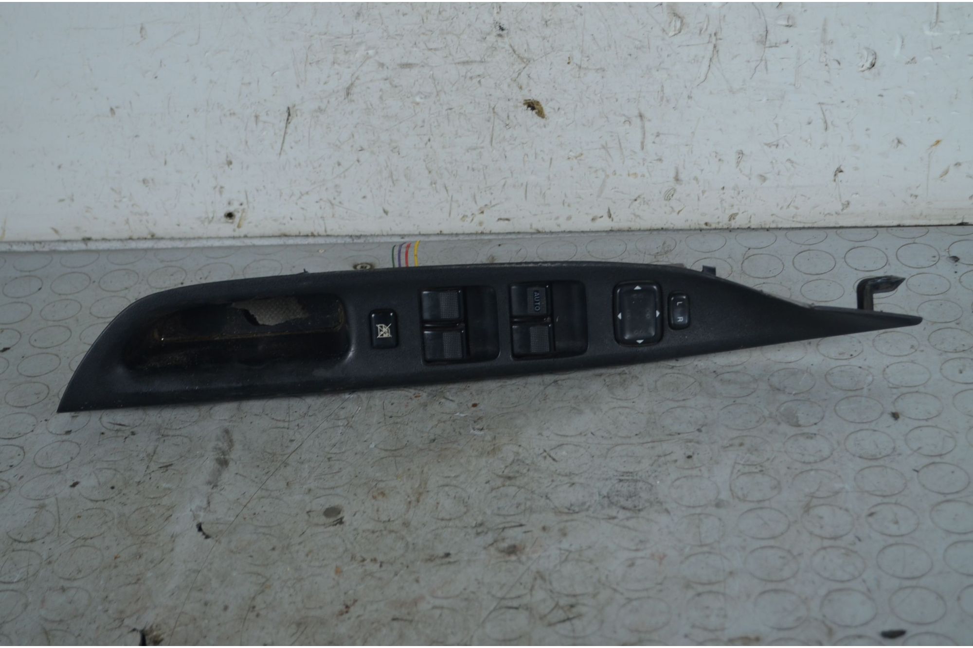 Pulsantiera alzacristalli anteriore SX Mazda 6 Dal 2002 al 2009 Cod GJ6A-684L6  1744202506814