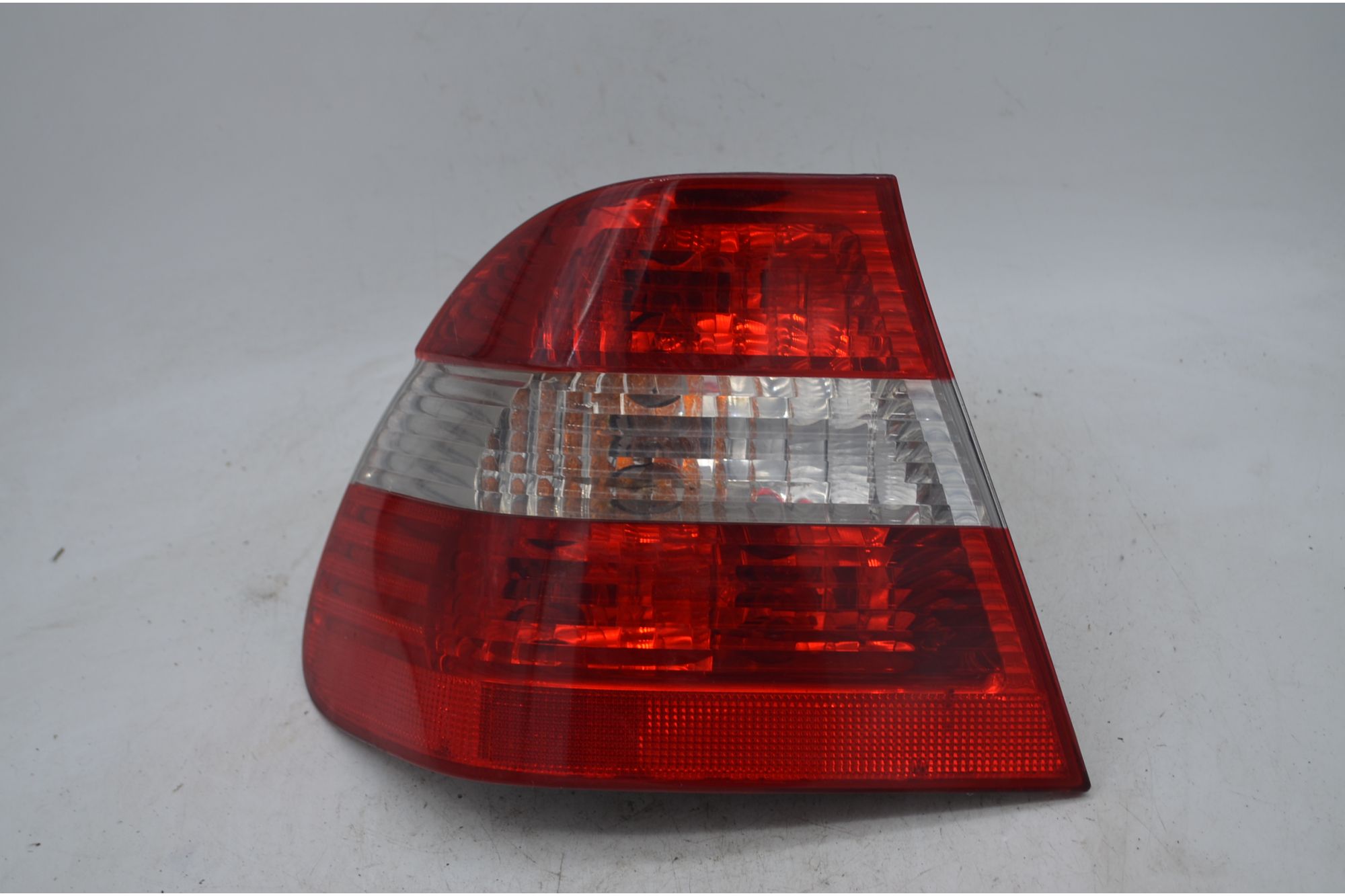 Fanale Stop Posteriore SX BMW Serie 3 E46 Dal 1998 al 2005 Cod 63216946535  1744279831116