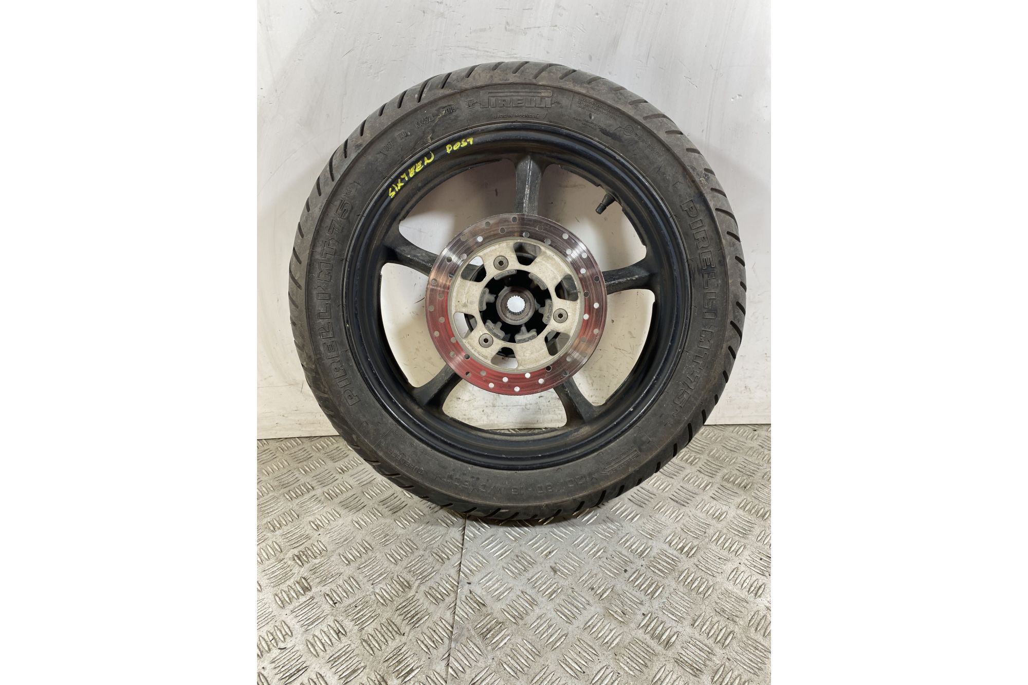 Cerchio Posteriore Suzuki Sixteen 125 / 150 Dal 2007 al 2014  1744298265725