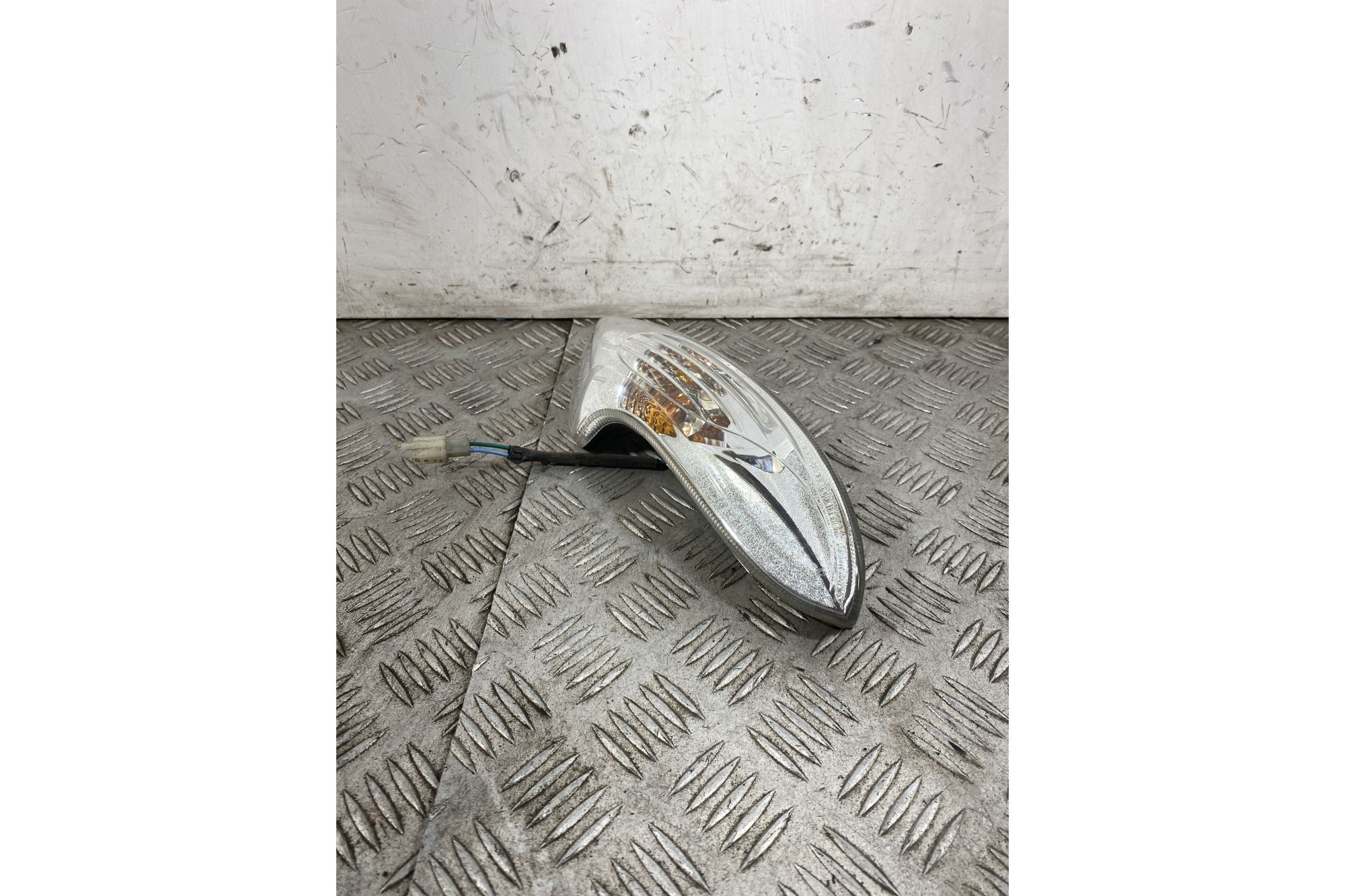 Freccia Anteriore Destra Dx Kymco People One 125 / 150 Dal 2016 al 2018  1744365356561