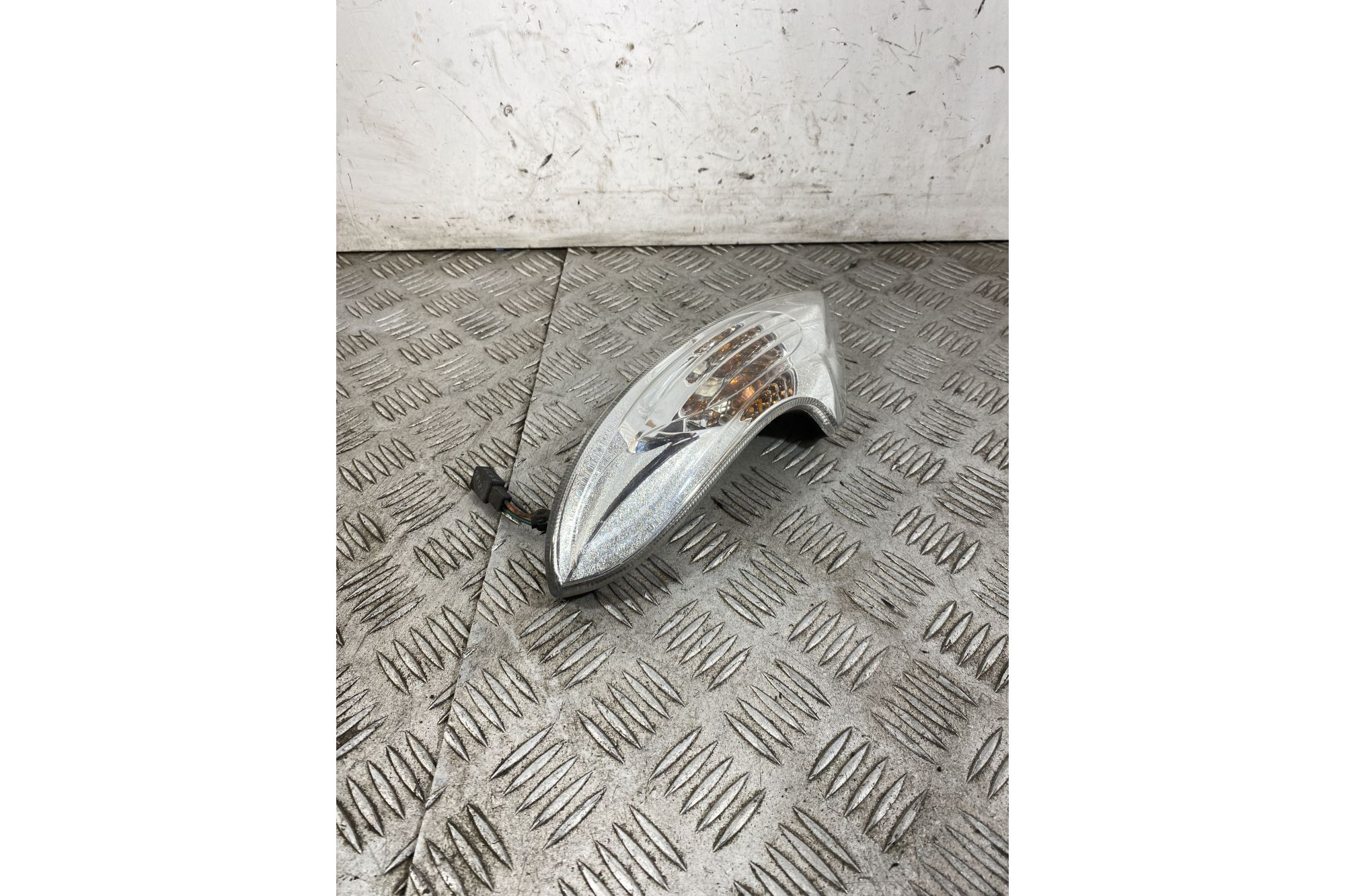 Freccia Anteriore Sinistra Sx Kymco People One 125 / 150 Dal 2016 al 2018  1744365716655