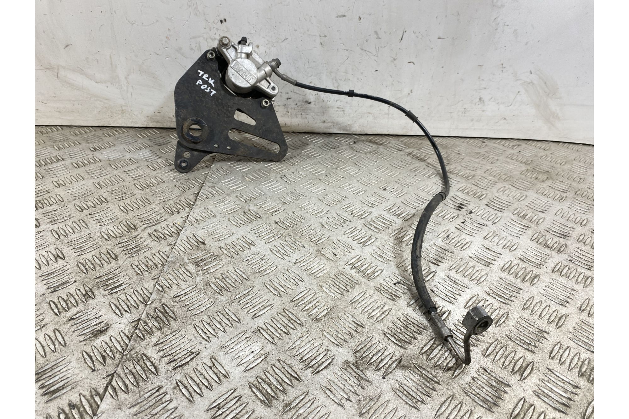 Pinza Freno Posteriore Con Staffa Benelli TRK 502 Dal 2017 al 2019  1744384307551