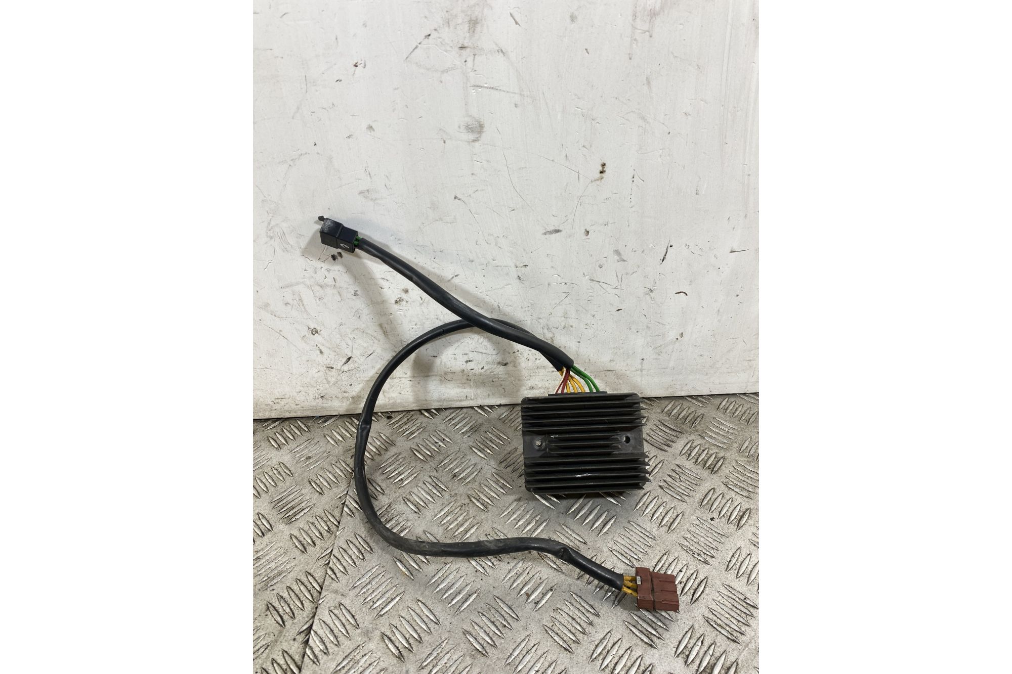 Regolatore Di Tensione Aprilia Scarabeo 500 dal 2007 al 2012 COD 434406002  1744710105707