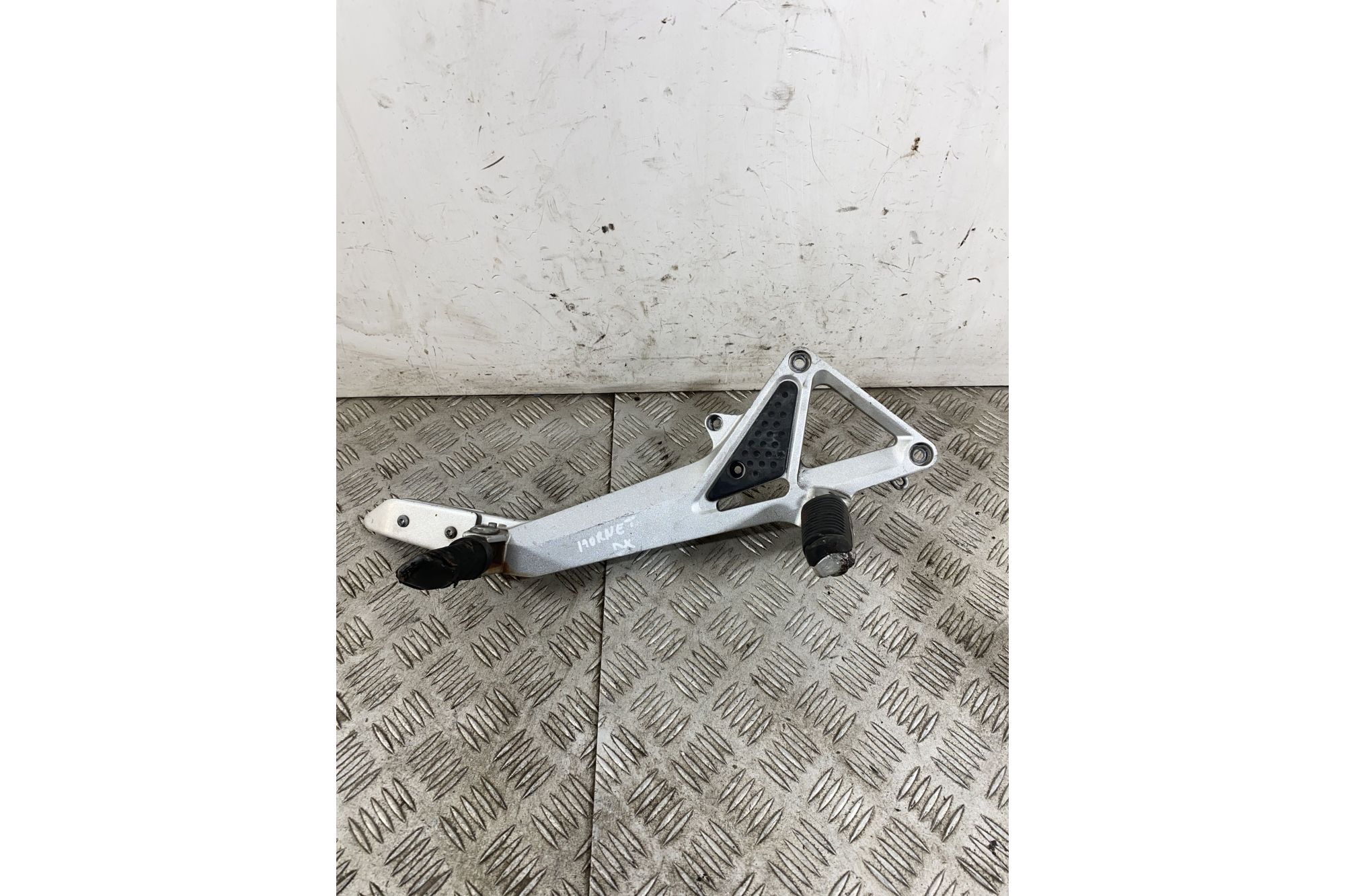 Pedana Poggiapiedi Destro DX Honda Hornet 600 Dal 2005 Al 2006  1744875820163