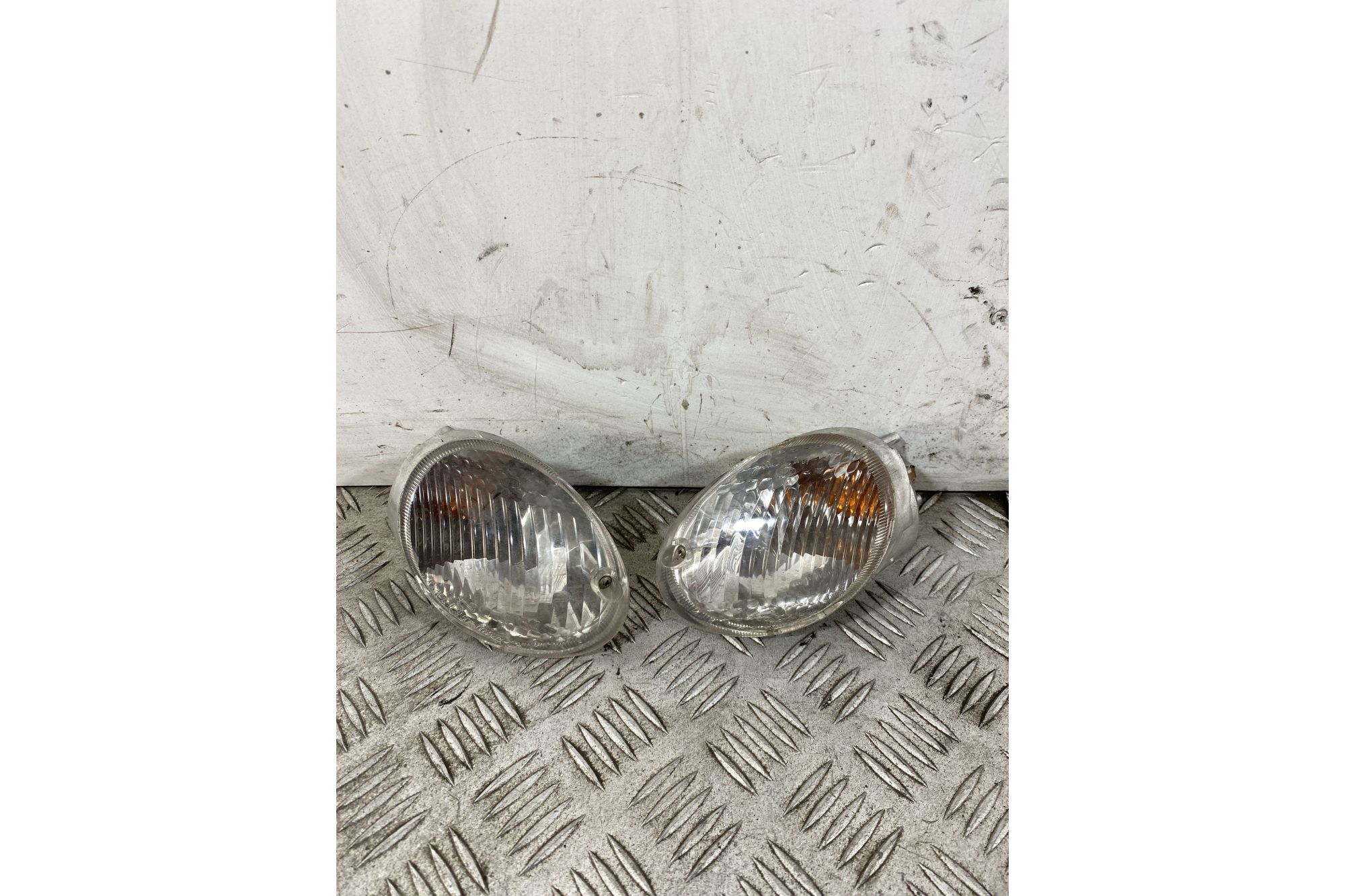 Coppia Frecce Posteriore Aprilia Scarabeo 500 dal 2002 al 2006  1744880234016