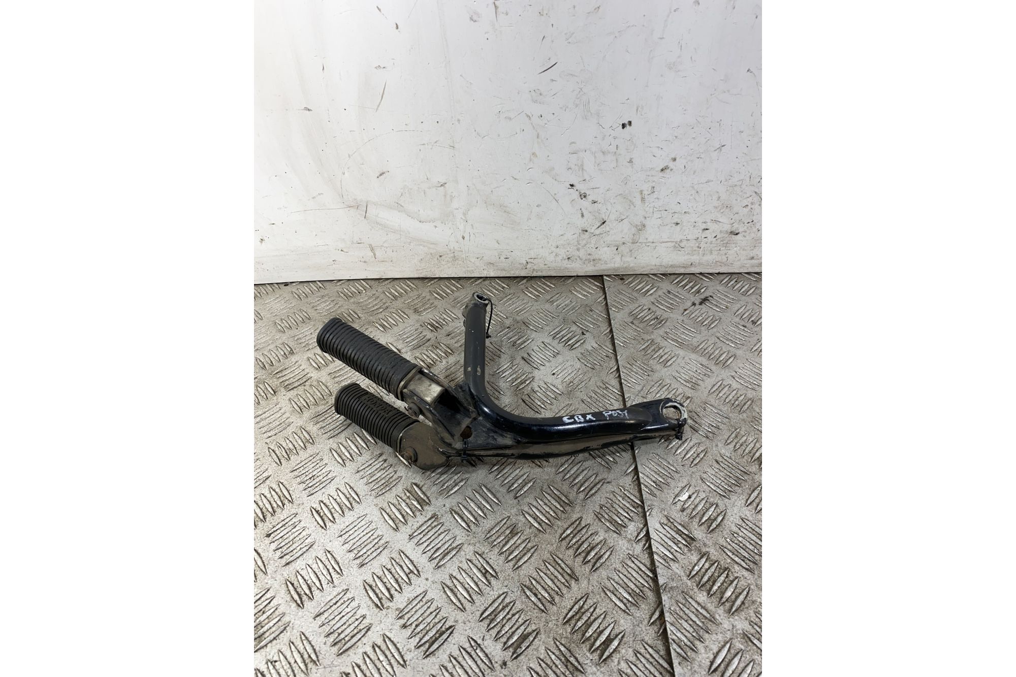 Coppia Pedana Poggiapiedi Posteriori Honda CB 125 X Dal 1980 Al 1984  1745487987008