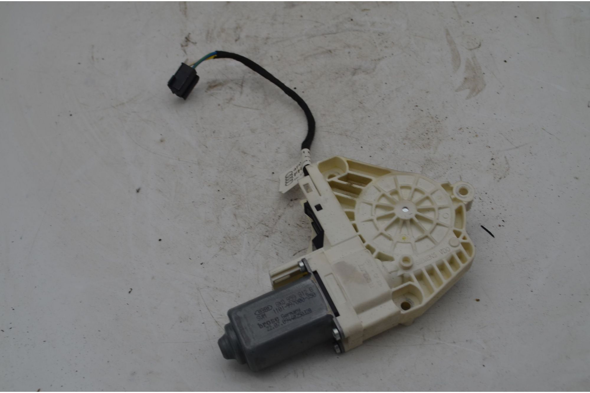 Motorino Alzacristallo Posteriore DX Audi A6 C6 Dal 2008 al 2012 Cod 8K0959812B  1745842787304