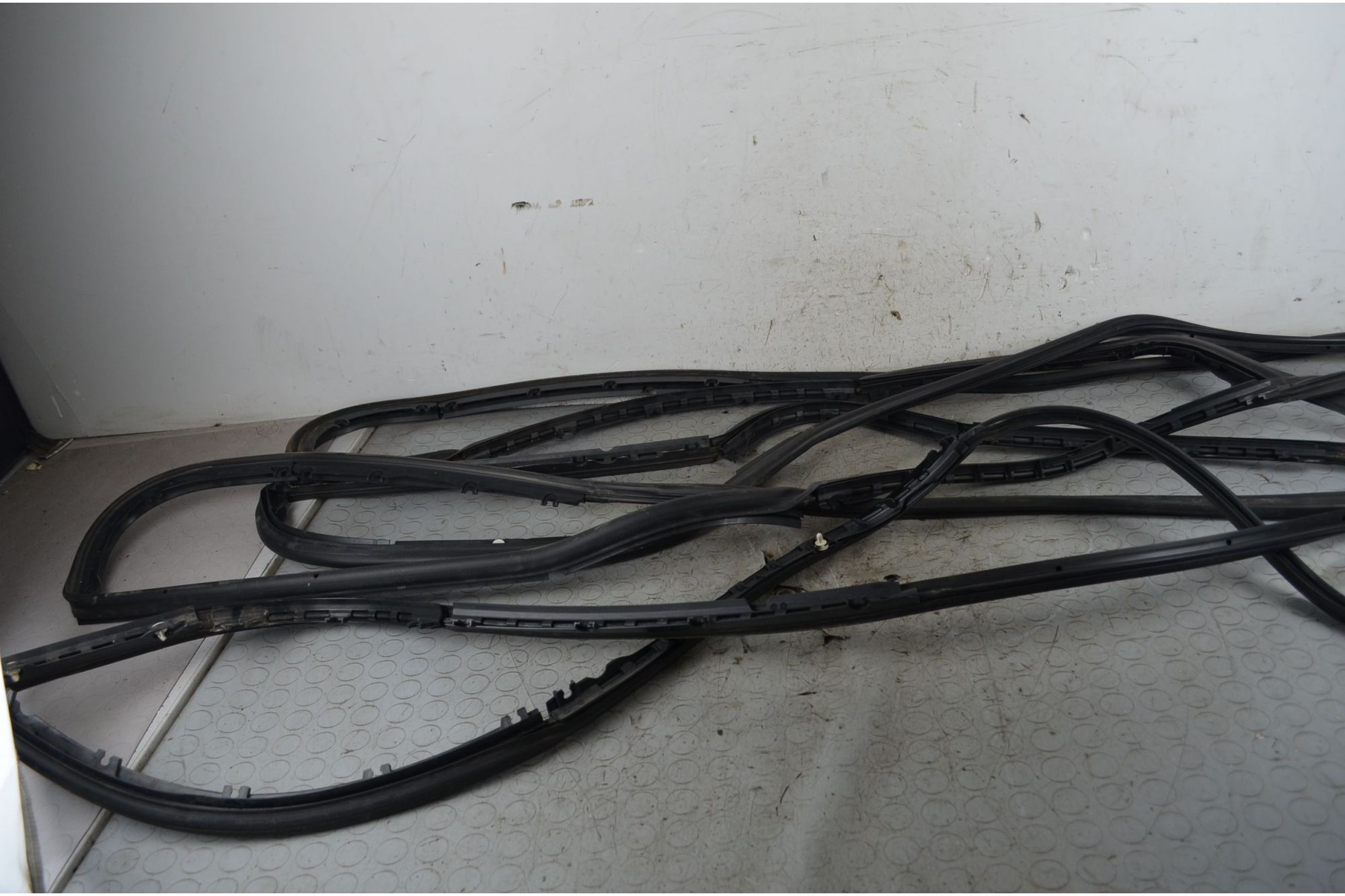 Guarnizioni Interne Anteriori e Posteriori Audi A6 C6 Dal 2008 al 2012  1745851367030