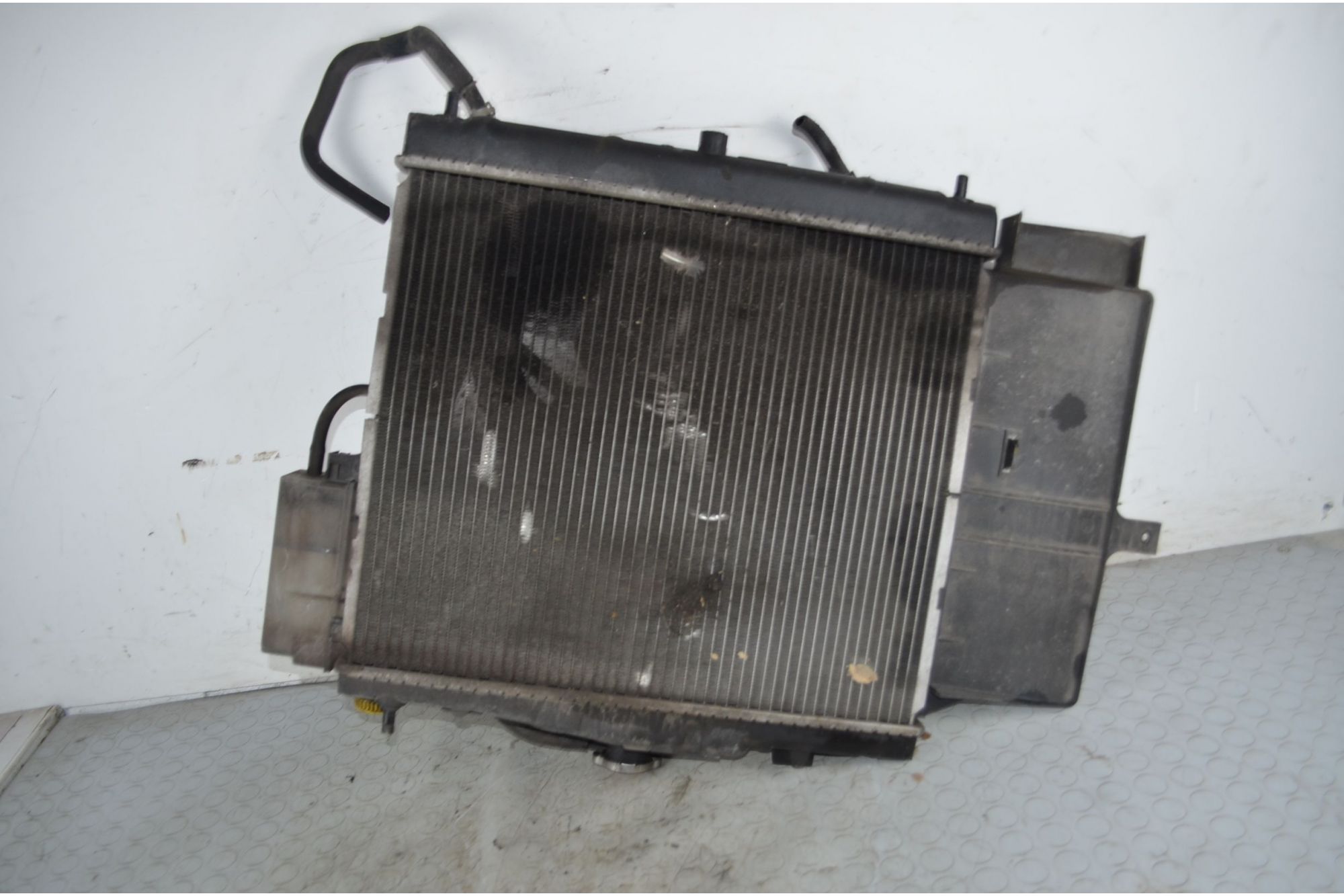 Radiatore Acqua + Elettroventola Nissan Micra K12 Dal 2002 al 2010 Cod 1831450K00  1745851945702