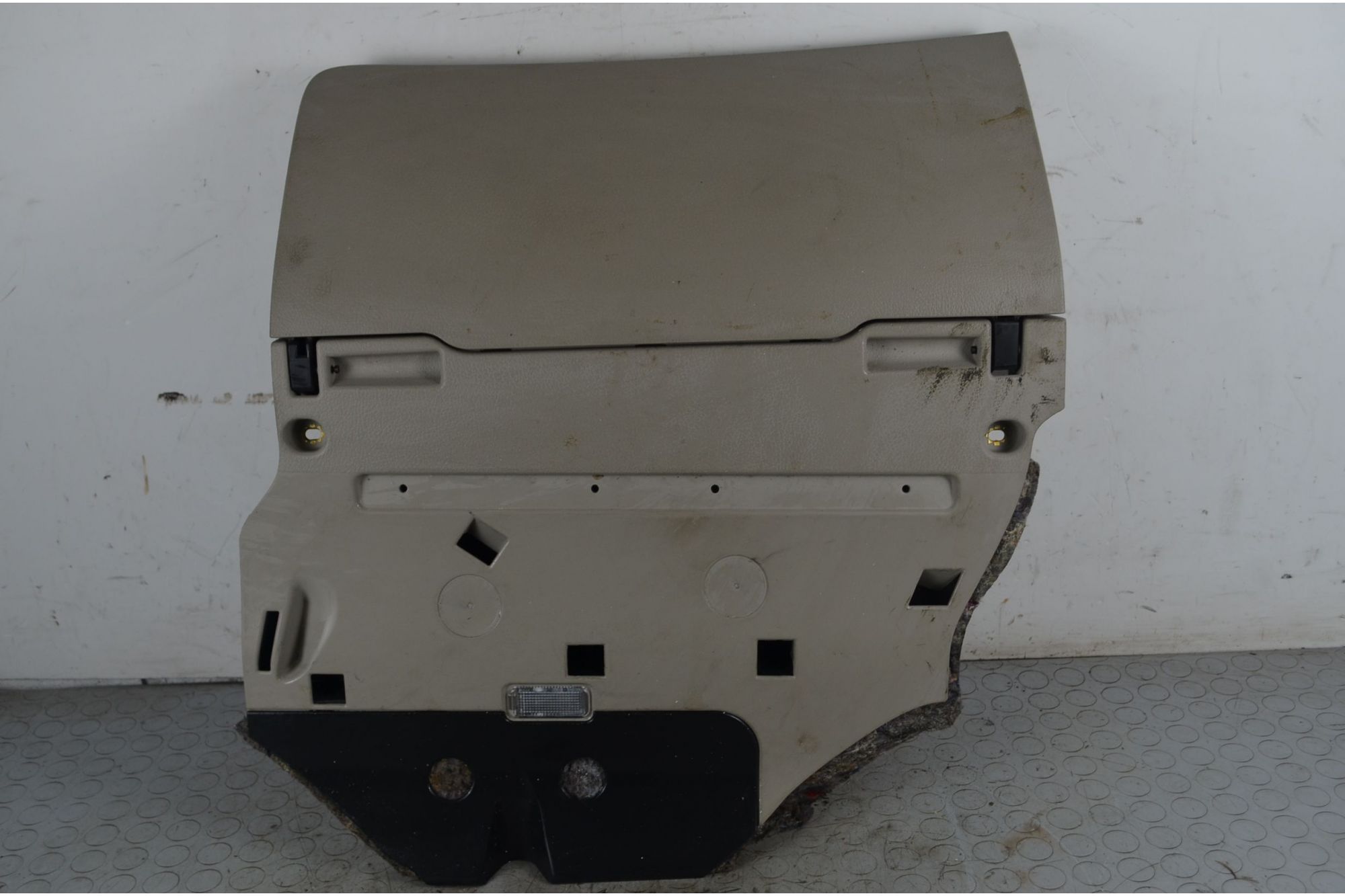 Cassetto vano portaoggetti Audi A6 4F Dal 2008 al 2012 Cod 4F1857035cP13U  1745938391392